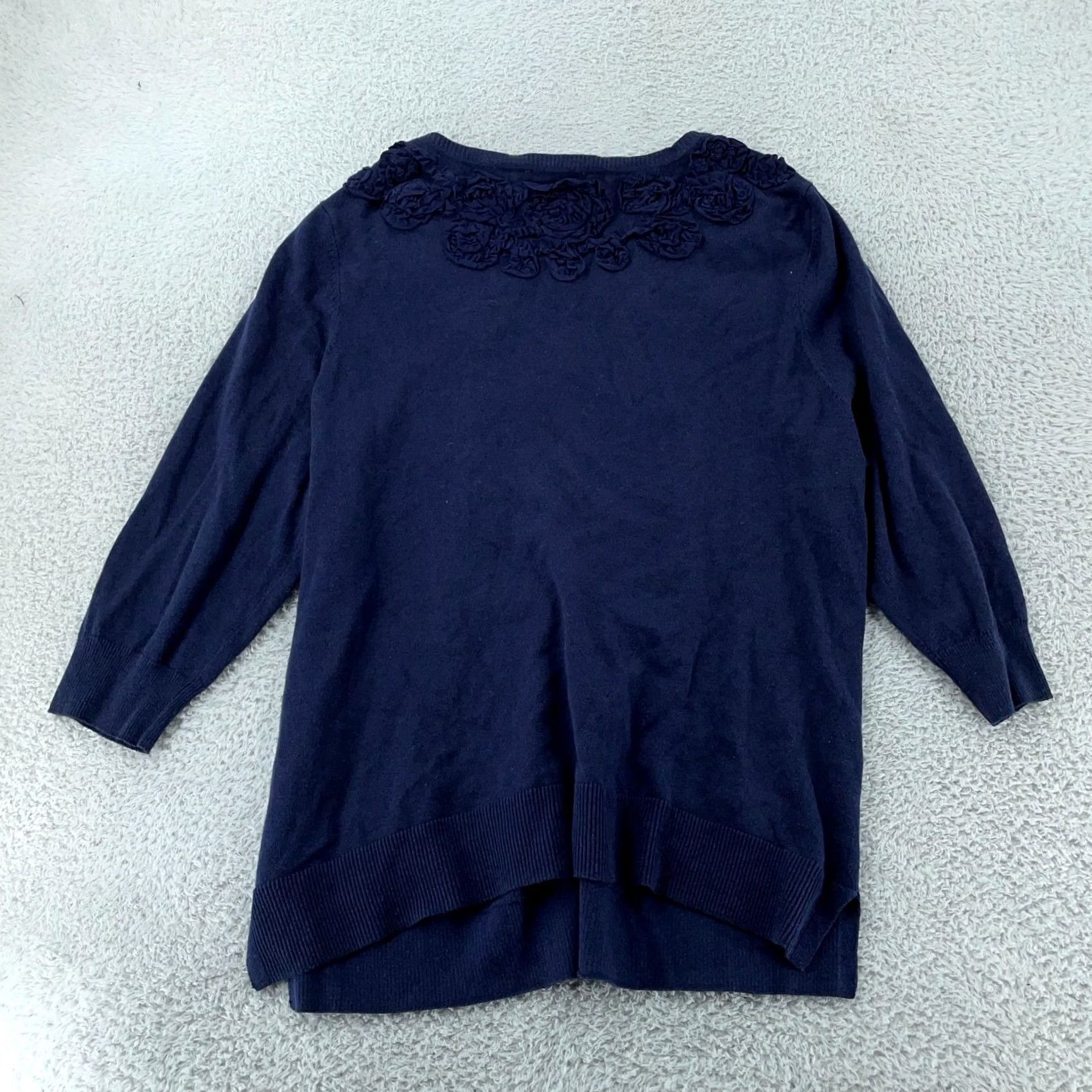 Vintage Isaac Mizrahi Live Cardigan Sweater Womens 1X Navy Rosette Applique Button Front Button Front Crew Neck 3/4 Sleeve Floral Knit Size XL / US 12-14 / IT 48-50 - 3 Thumbnail