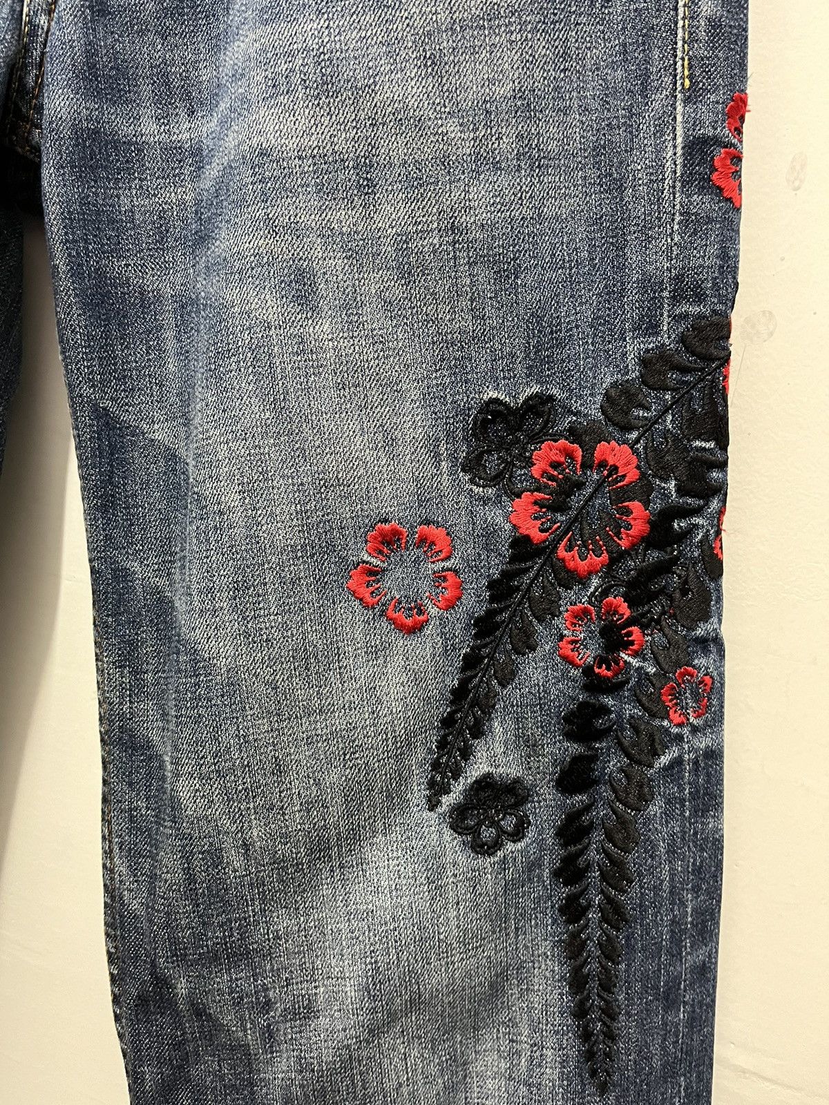Takeo Kikuchi Vintage Takeo Kikuchi Japan Floral Embroidery Denim Pants Size US 32 / EU 48 - 6 Thumbnail