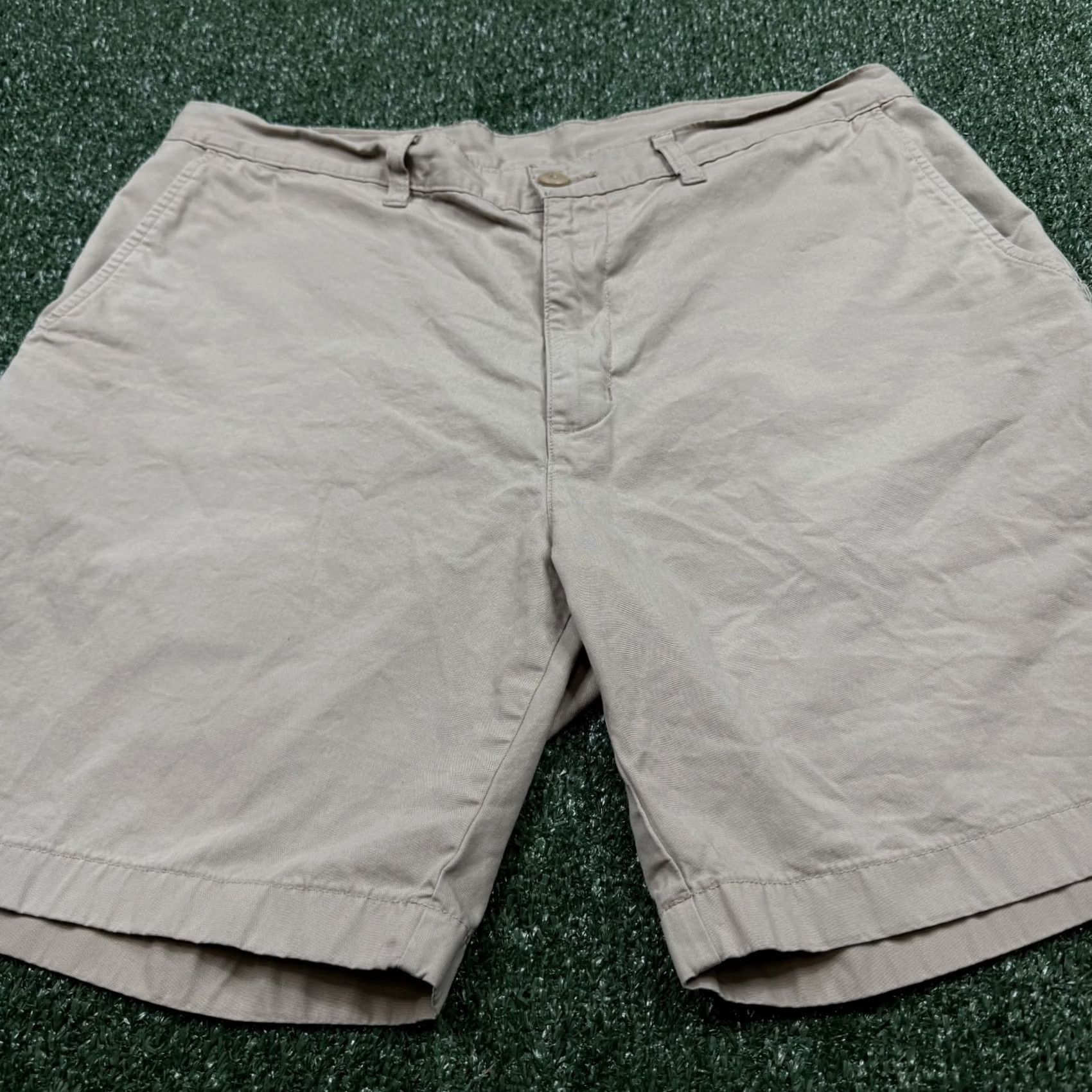 Patagonia Patagonia Shorts Mens Size 35 Brown Outdoor Chino Lightweight Pockets Run Fit Regular Front Flat Front Vintage: No Size US 35 - 2 Thumbnail