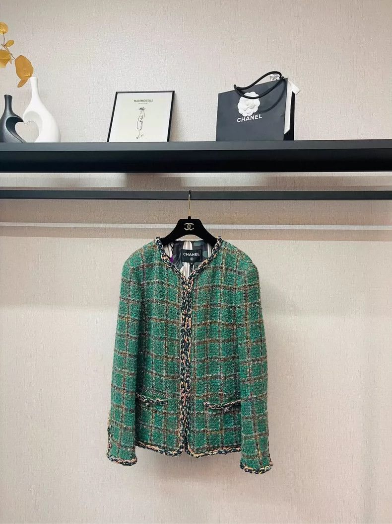 Chanel Chanel Green Soft Tweed Four Pocket Jacket- DMC Size US M / EU 48-50 / 2 - 1 Thumbnail
