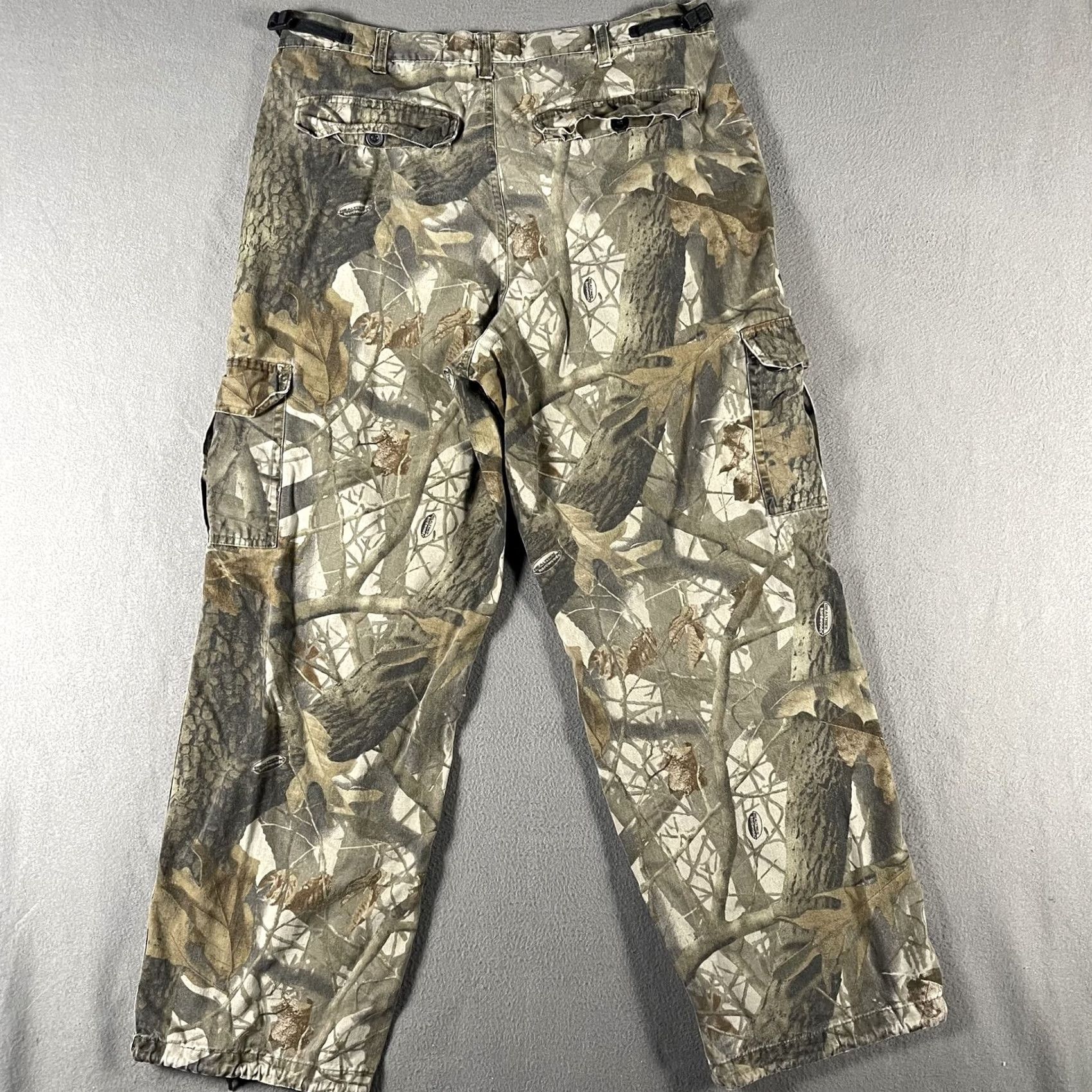 Realtree VINTAGE Outfitters Ridge Pants Mens Large 36-38 Realtree Hardwoods Camo Cargo Hunting Size US 33 - 2 Thumbnail