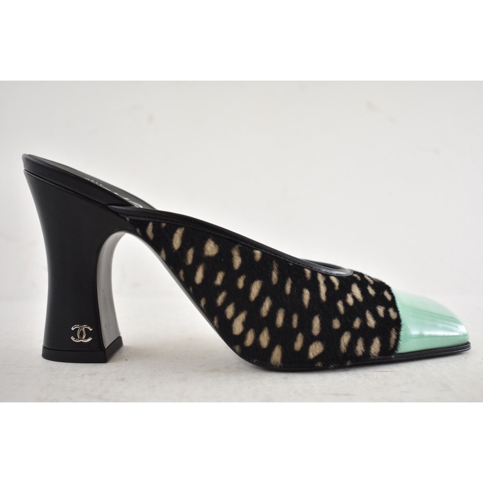 Chanel Chanel Pony Fur Square Toe Block Heel Mule 36 Size US 6 / IT 36 - 2 Thumbnail