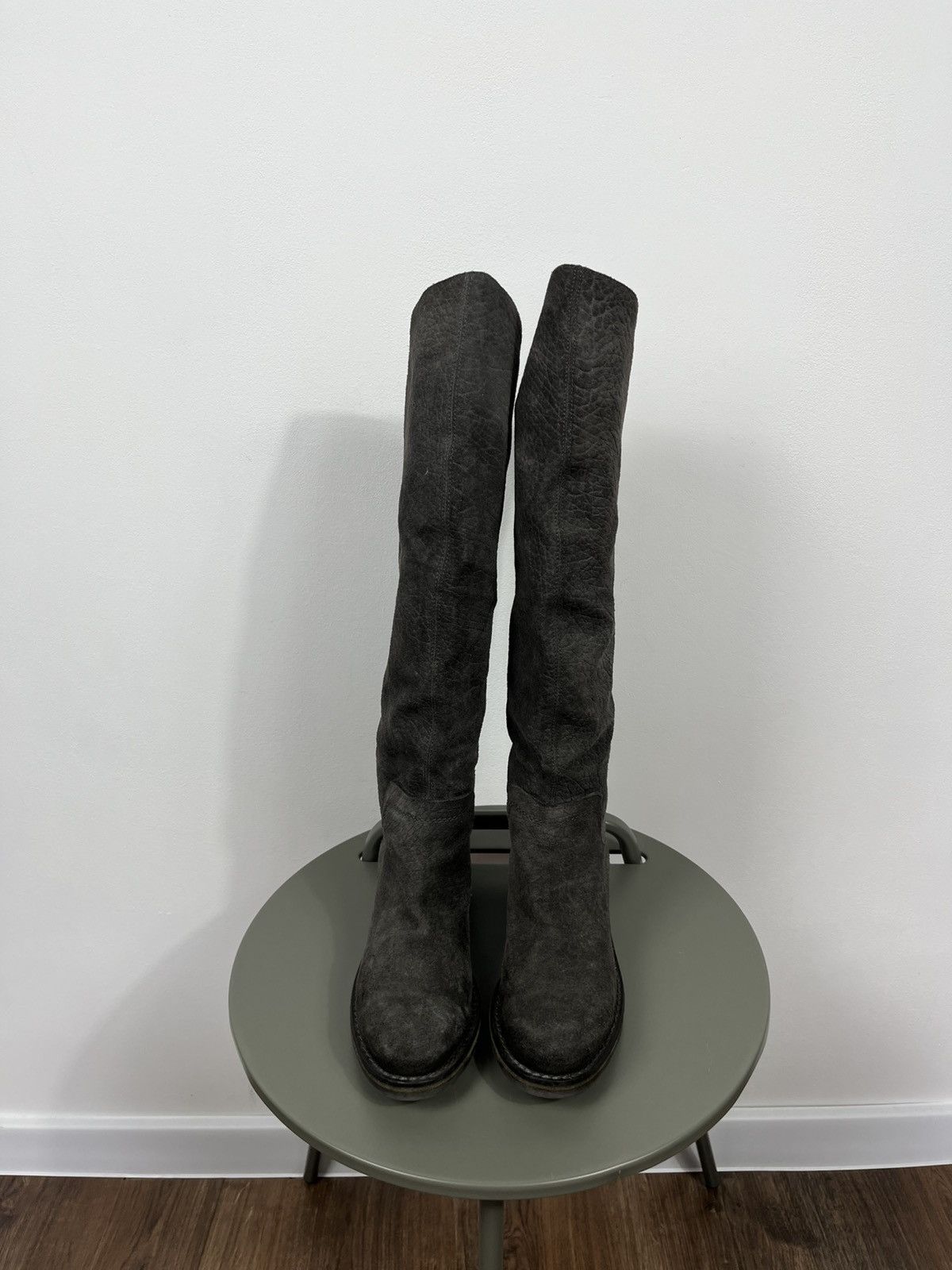 Other Vic Suede Tall Boots Curved Top Shaft Gray 37.5 Distressed Size US 6.5 / IT 36.5 - 6 Thumbnail