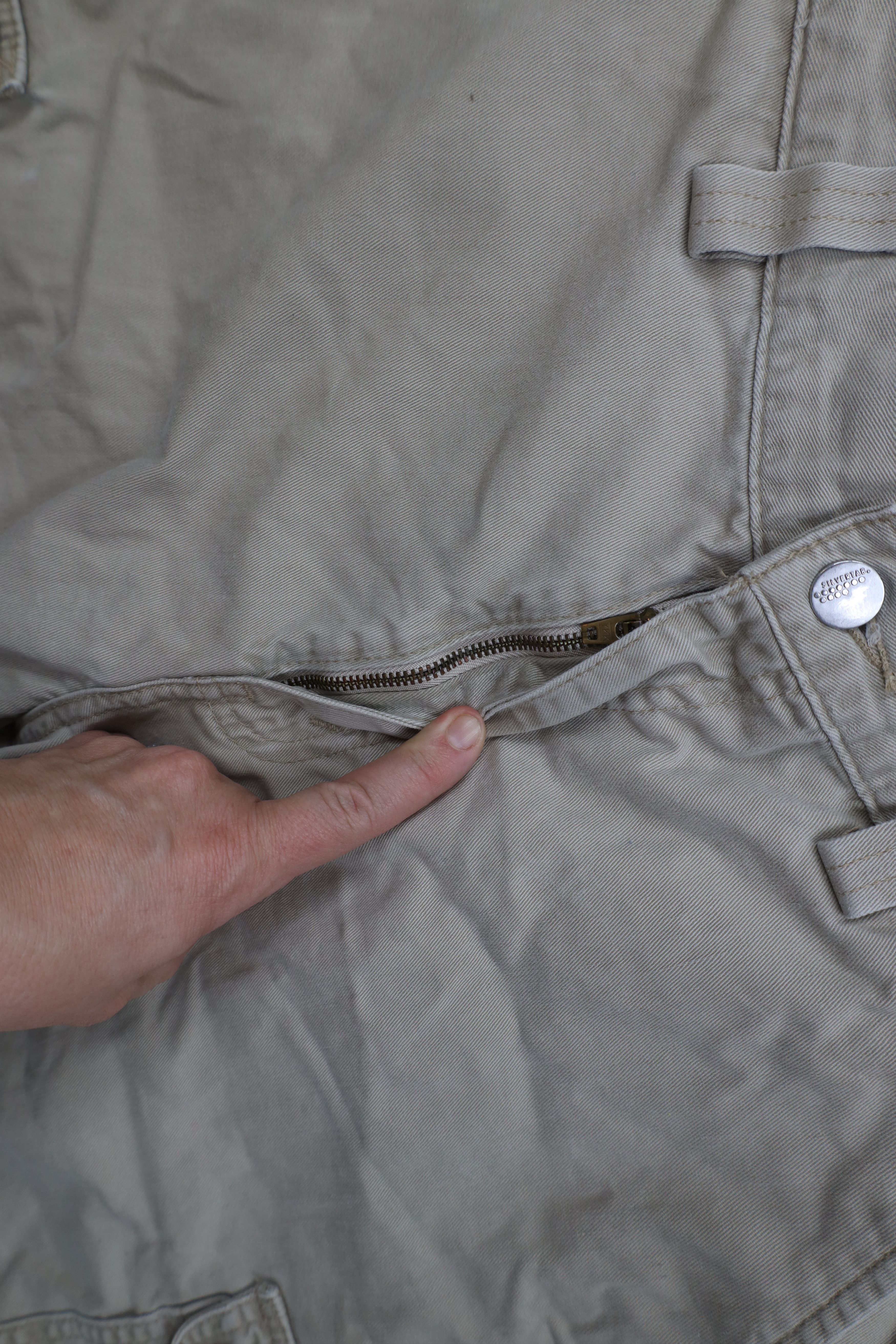 Levi's Vintage 90s Levis SilverTab Baggy Fit Cargo Shorts Beige Size US 34 / EU 50 - 7 Thumbnail