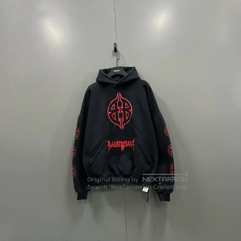 Balenciaga Balenciaga Distressed BB Print Hoodie. Size US M / EU 48-50 / 2 - 1 Thumbnail