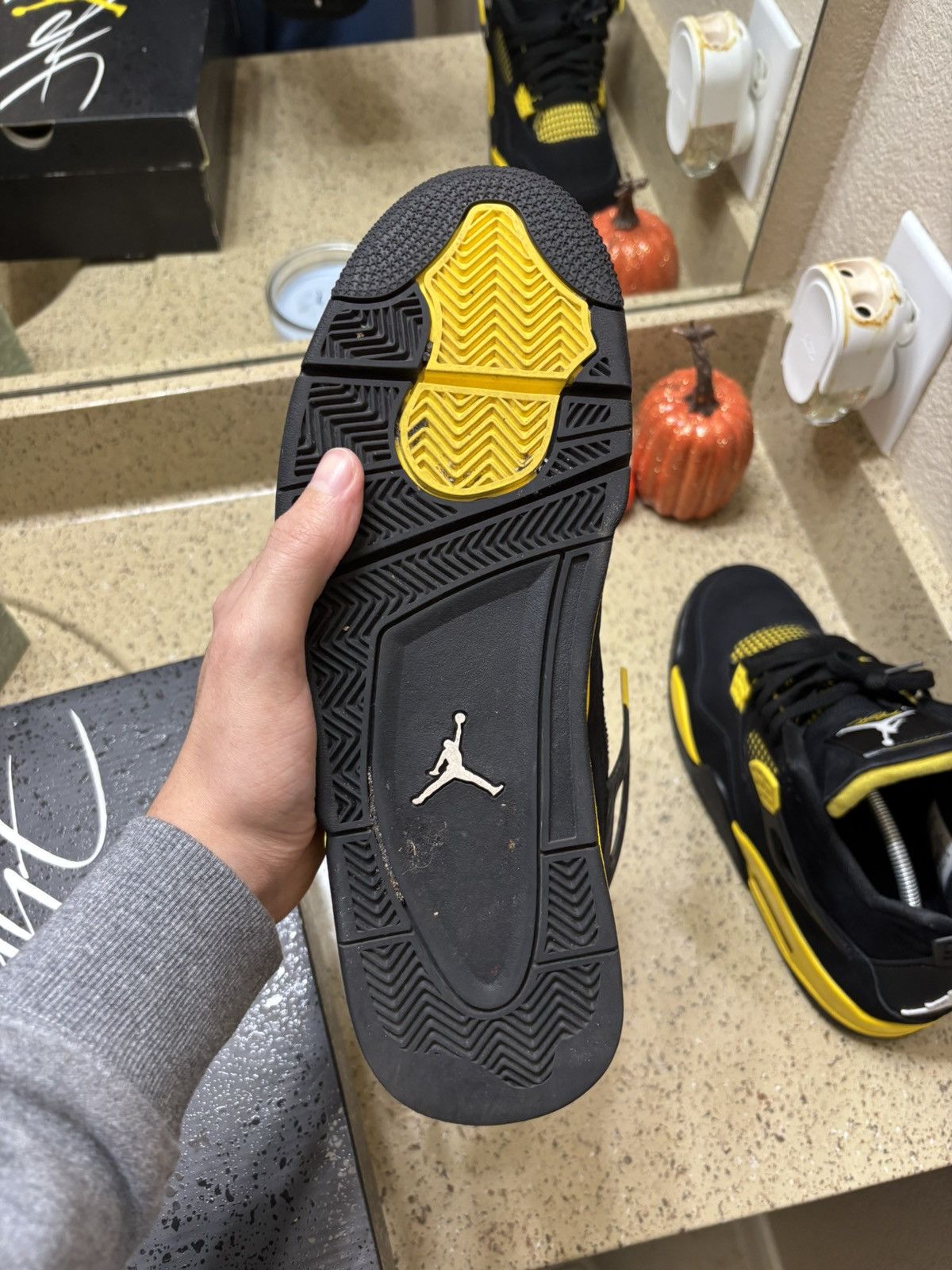 Jordan Brand Jordan 4 yellow thunder Size US 11 / EU 44 - 3 Thumbnail