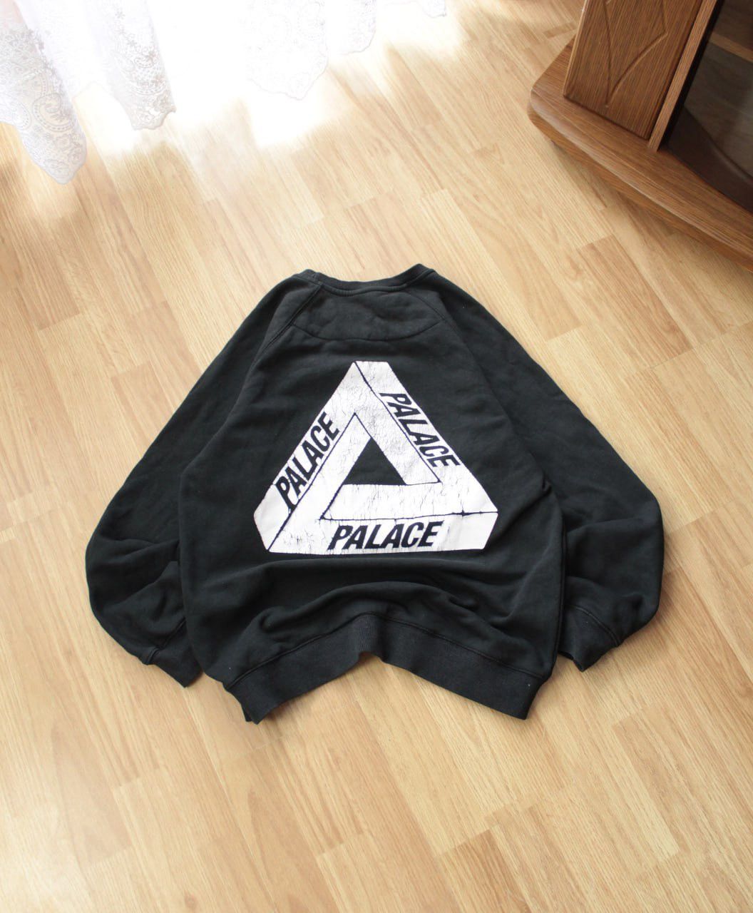 Vintage 🔥 Palace Skateboards Distressed Logo Faded Sweatshirt Y2K Size US XL / EU 56 / 4 - 1 Thumbnail