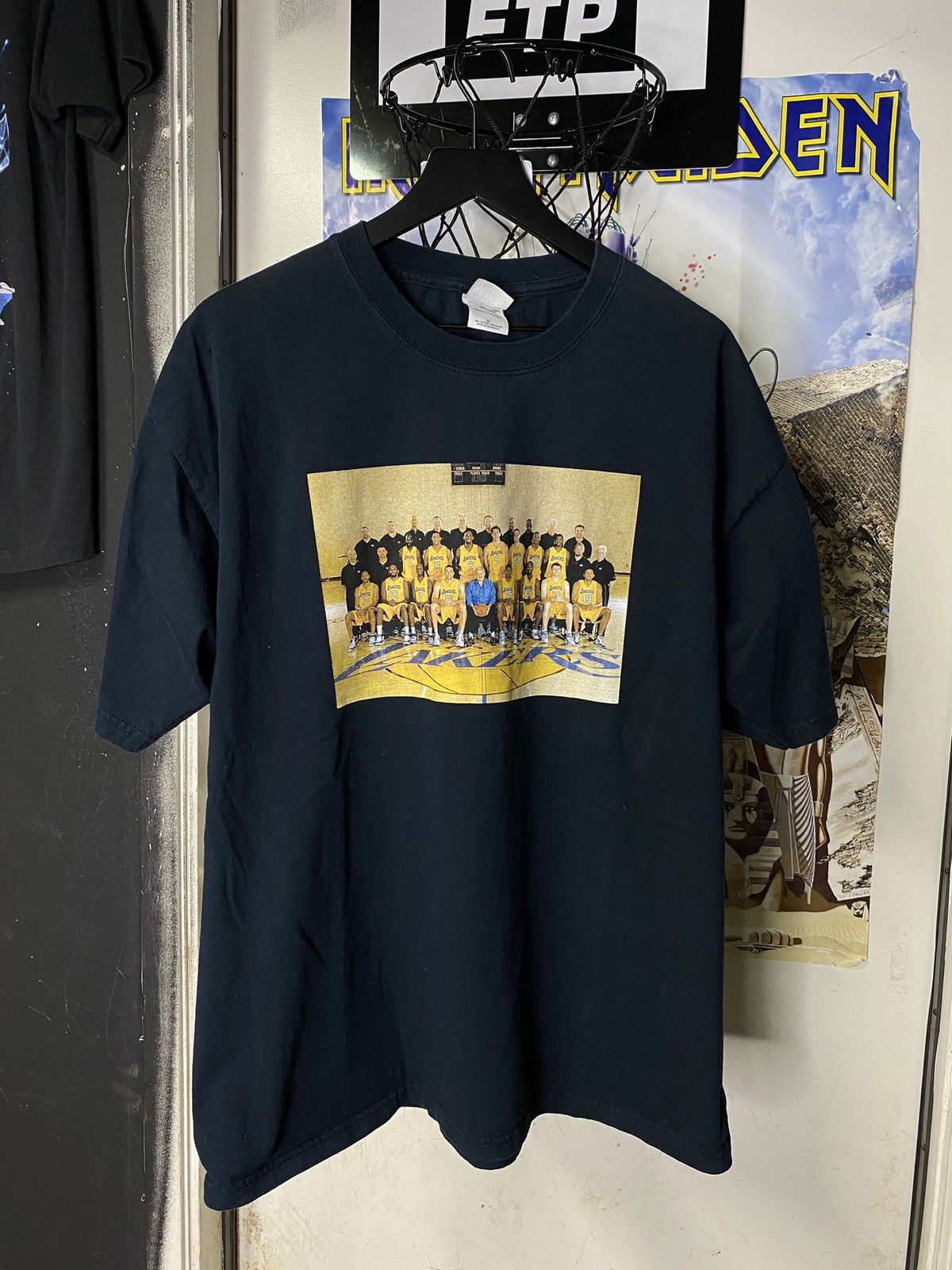NBA × Vintage Vintage 00’ Lakers Team Kobe Tee shirt Men’s Large Size US L / EU 52-54 / 3 - 2 Thumbnail