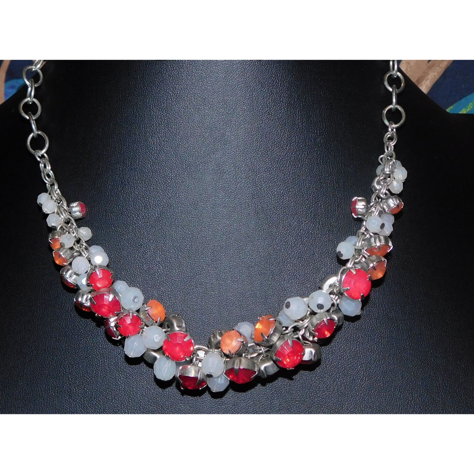Other Retro Red And White Gemmed Cluster Necklace Size ONE SIZE - 1 Thumbnail