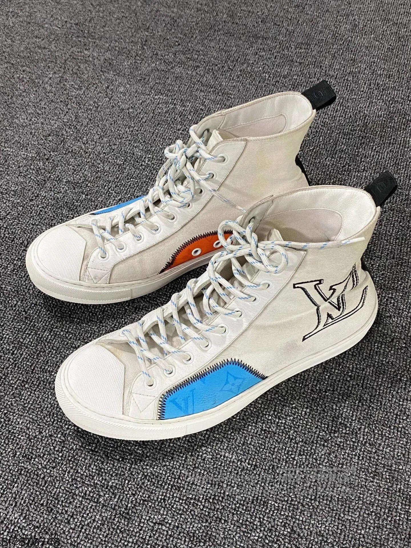 Louis Vuitton lv logo canvas high-top sneakers. Size US 8 / EU 41 - 1 Thumbnail