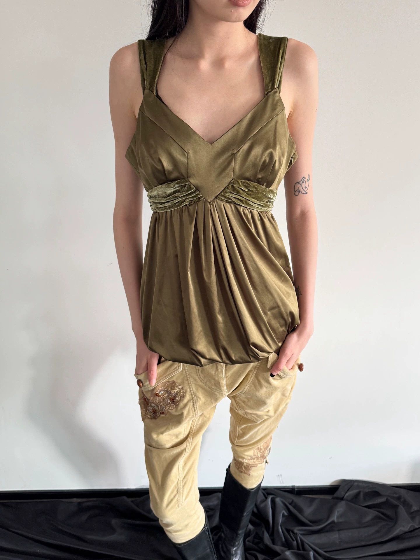 John Galliano John Galliano Olive Green Velvet Satin Vest Size 42 Size M / US 6-8 / IT 42-44 - 1 Thumbnail