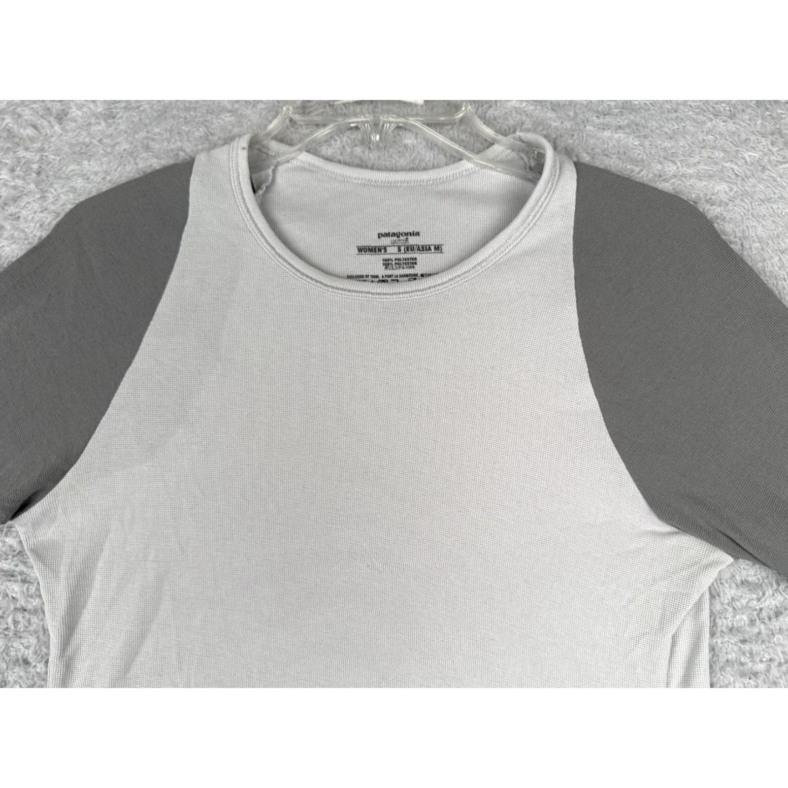 Patagonia Patagonia Shirt Womens Small Gray Capilene 2 Lightweight Crew Polyester 44820 Size S / US 4 / IT 40 - 4 Thumbnail
