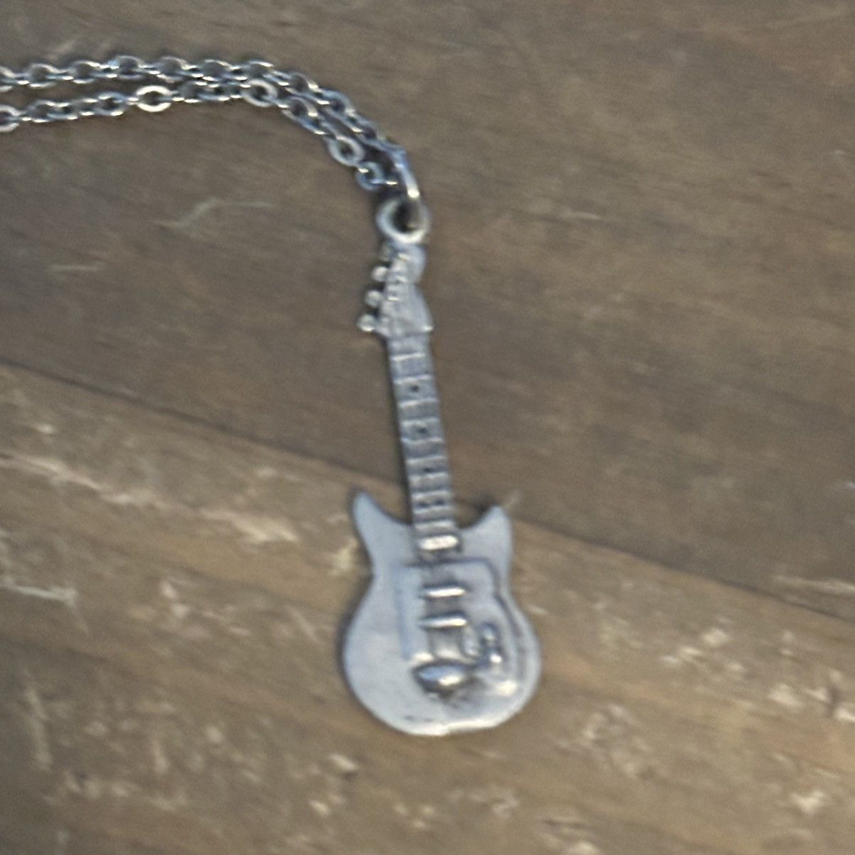 Other Silver tone electric guitar pendant necklace Size ONE SIZE - 3 Thumbnail