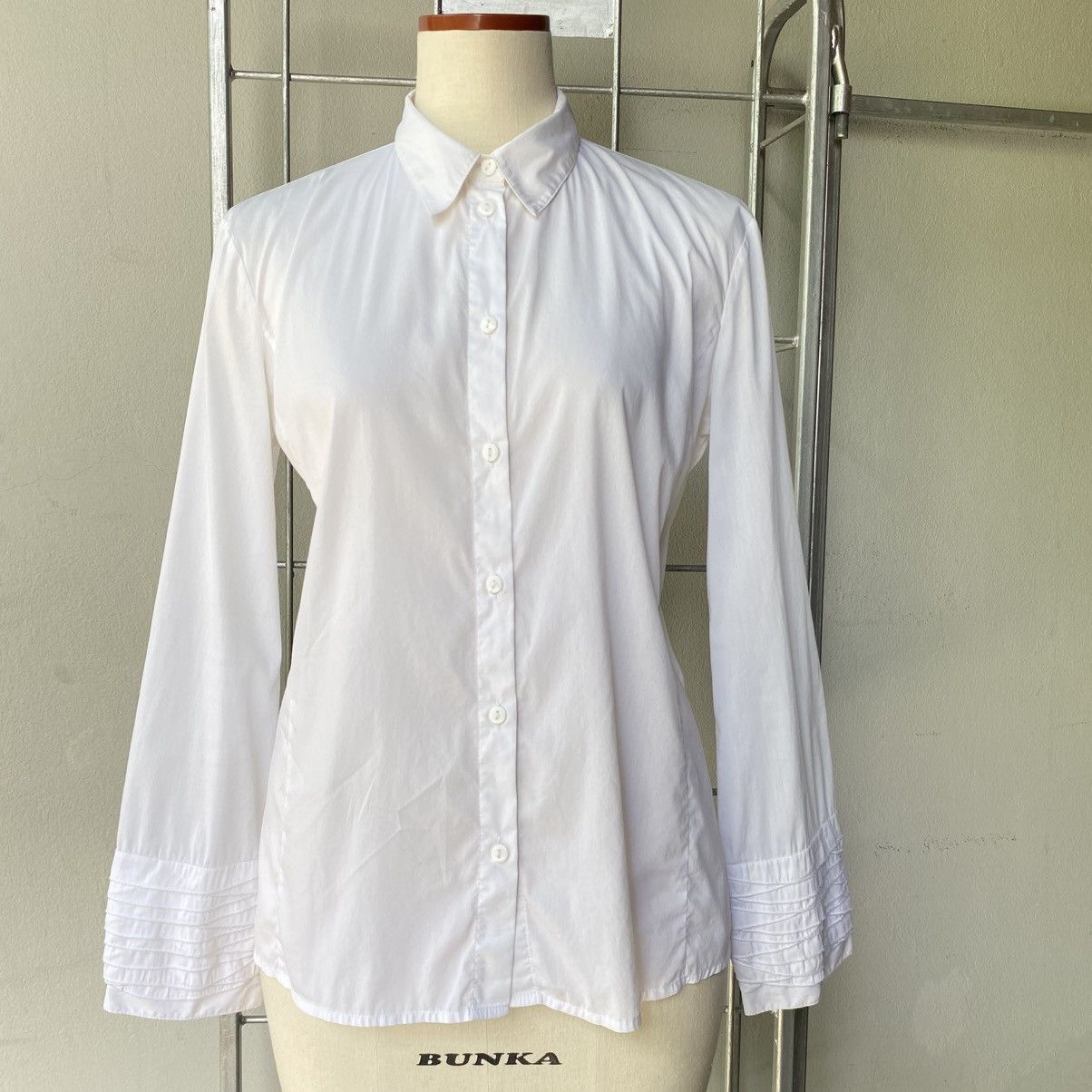 Emporio Armani EMPORIO ARMANI White Ruffle Cuff Fitted Shirt Size M / US 6-8 / IT 42-44 - 16 Thumbnail