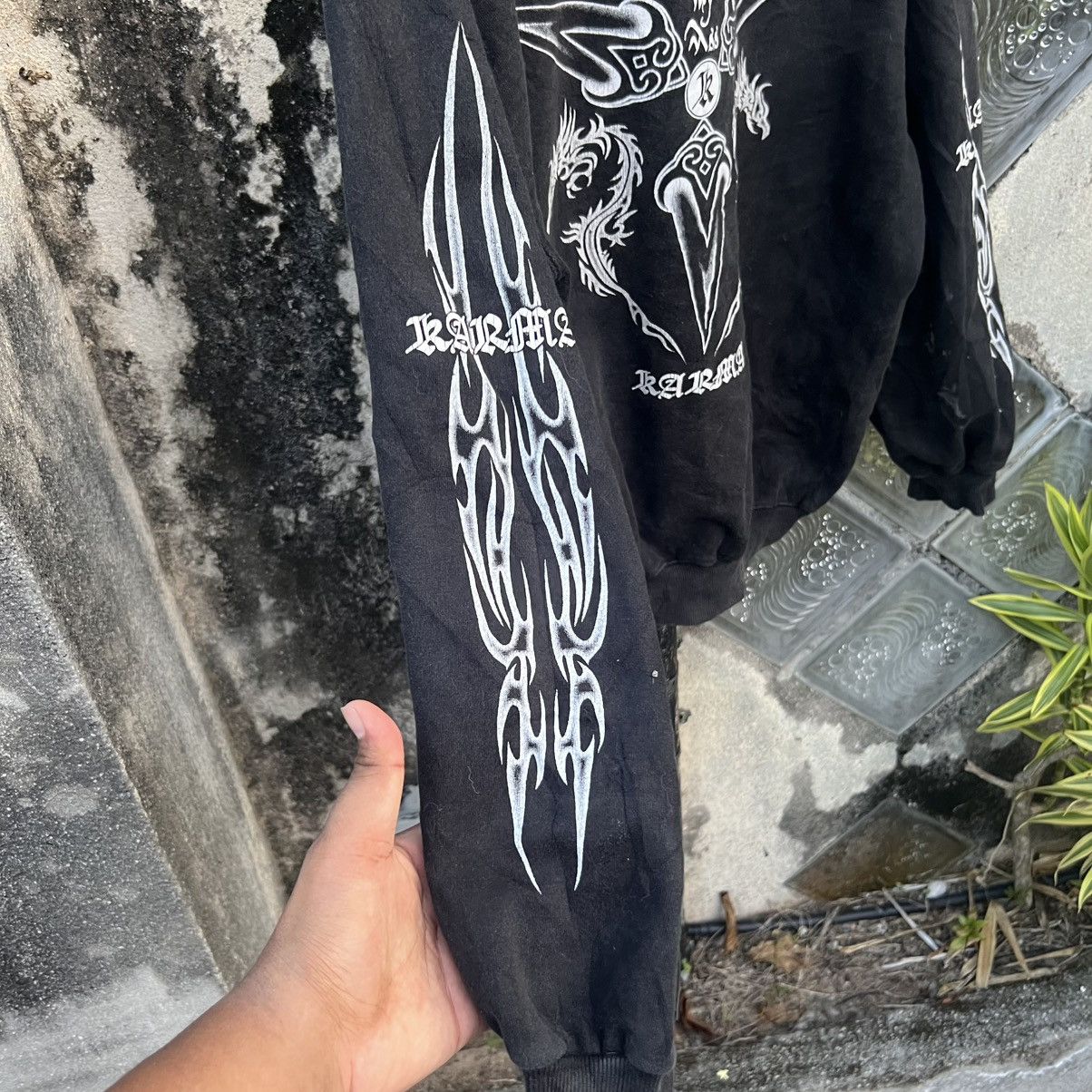 Japanese Brand “y2k style” KARMA TRIBAL TATTOO DISTRESS CREWNECK Size US L / EU 52-54 / 3 - 5 Thumbnail