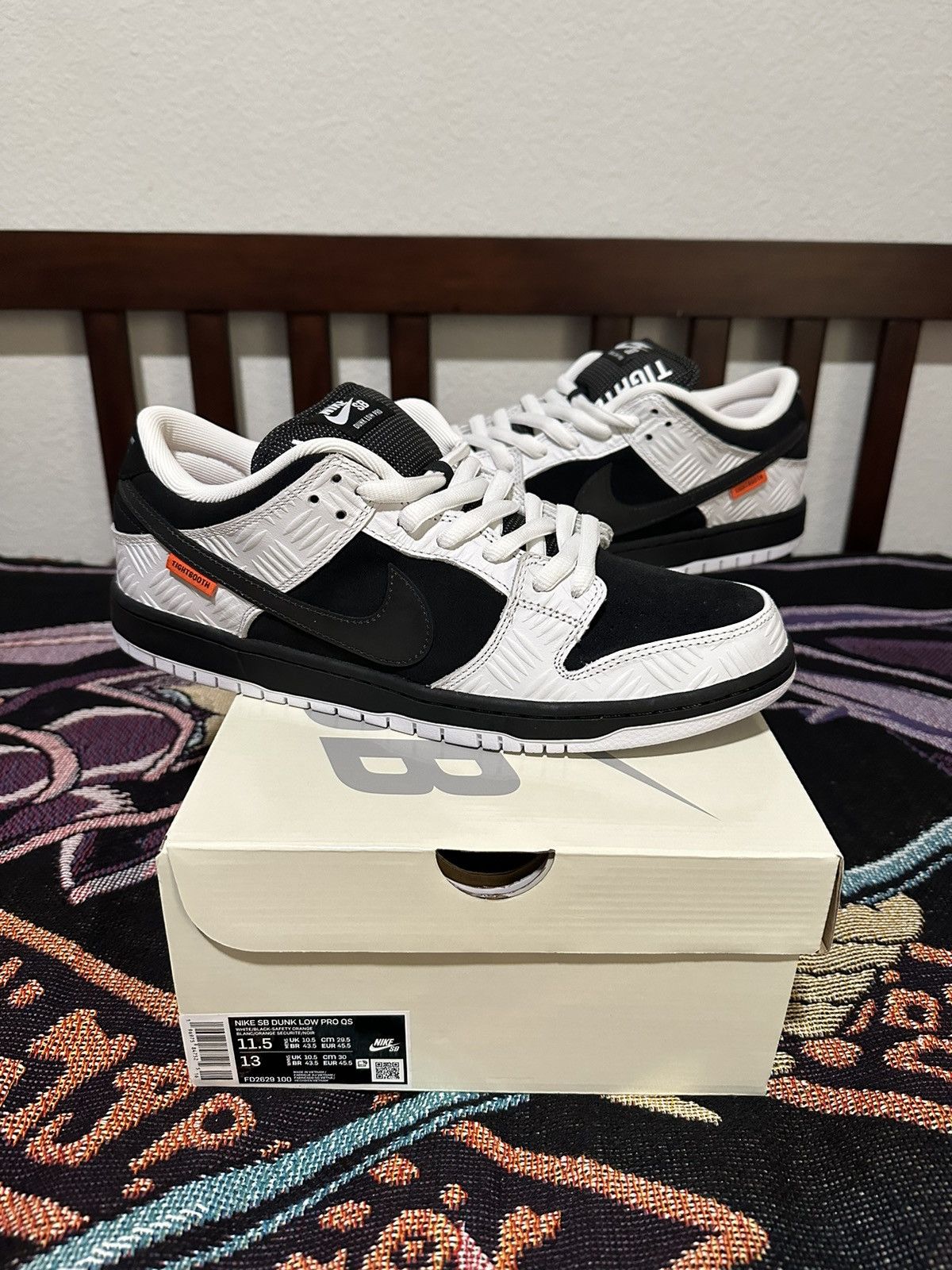 image of Nike Sb Dunk Low Tightbooth 2023 Size 11.5 in Black, Men's
