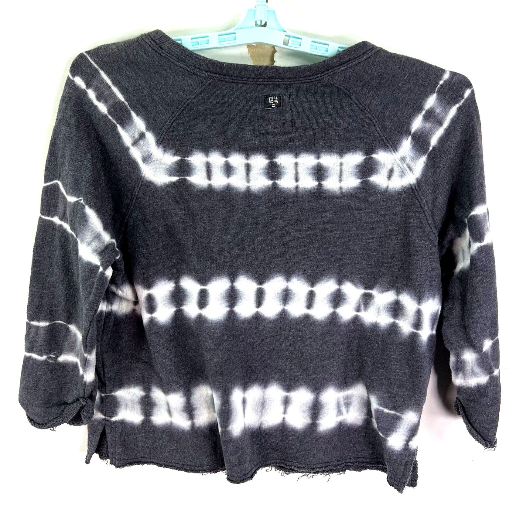 Billabong VINTAGE Billabong Shirt Womens M Gray Tie Dye Cut Off Pocketed Sweatshirt 3/4 Sleeve Geometric Print 90s Beach Theme Mens? Womens Size M / US 6-8 / IT 42-44 - 7 Thumbnail