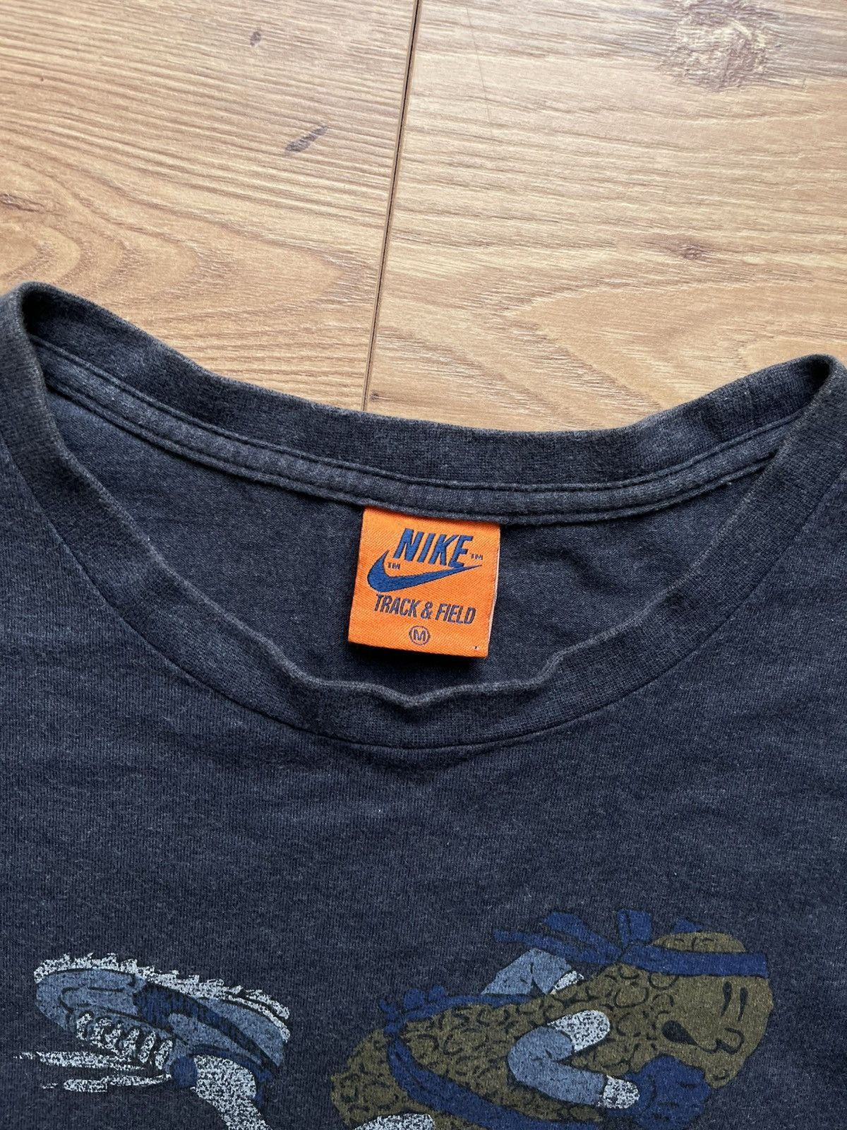 Nike 00’s NIKE TRACK & FIELD RETRO BIG LOGO TEE SPELLOUT SWOOSH Size US M / EU 48-50 / 2 - 3 Thumbnail