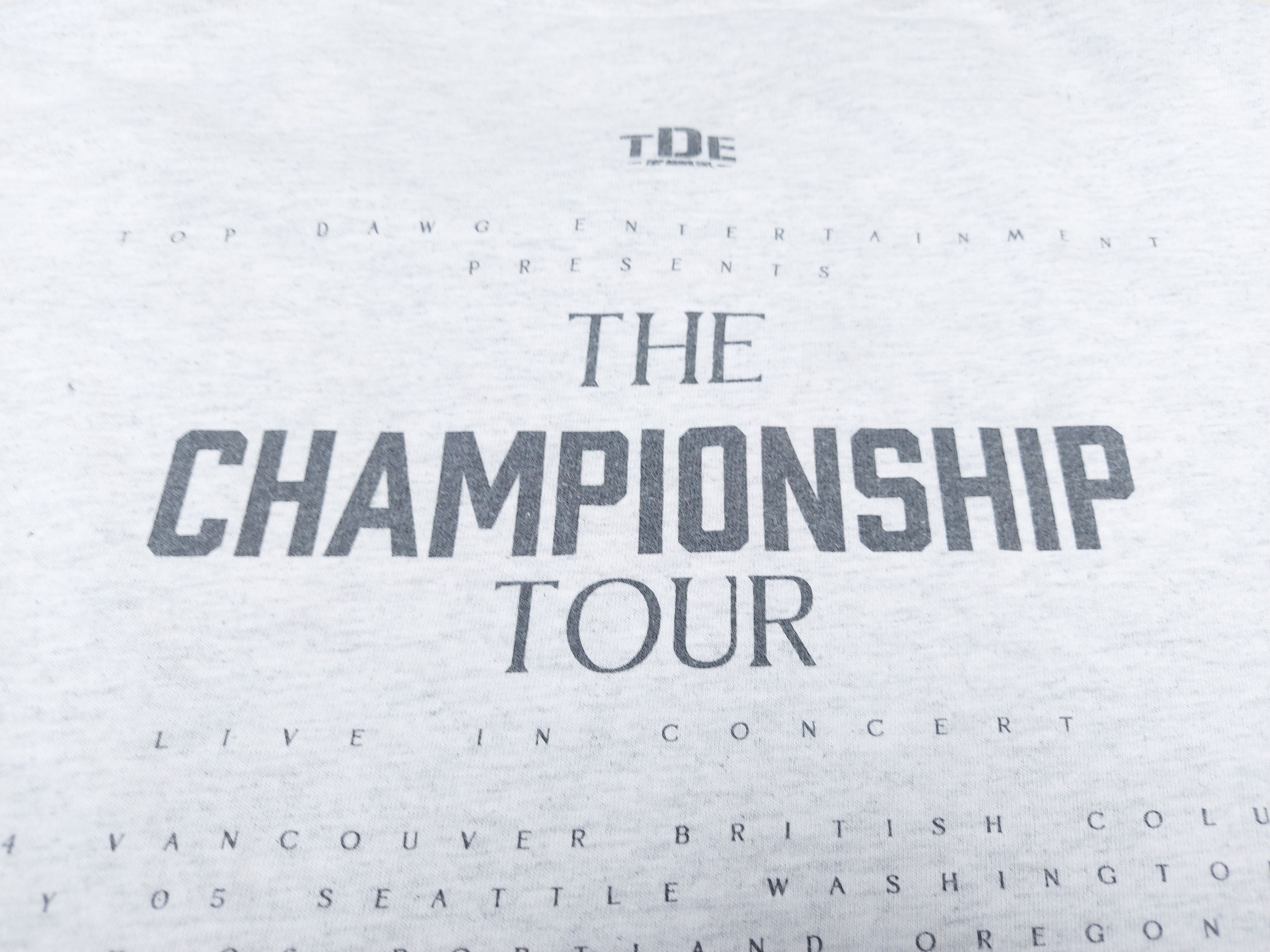 Band Tees × Kendrick Lamar × Top Dawg Entertainment TDE Top Dawg Entertainment EST 2004 Championship Tour TEE Size US M / EU 48-50 / 2 - 11 Thumbnail