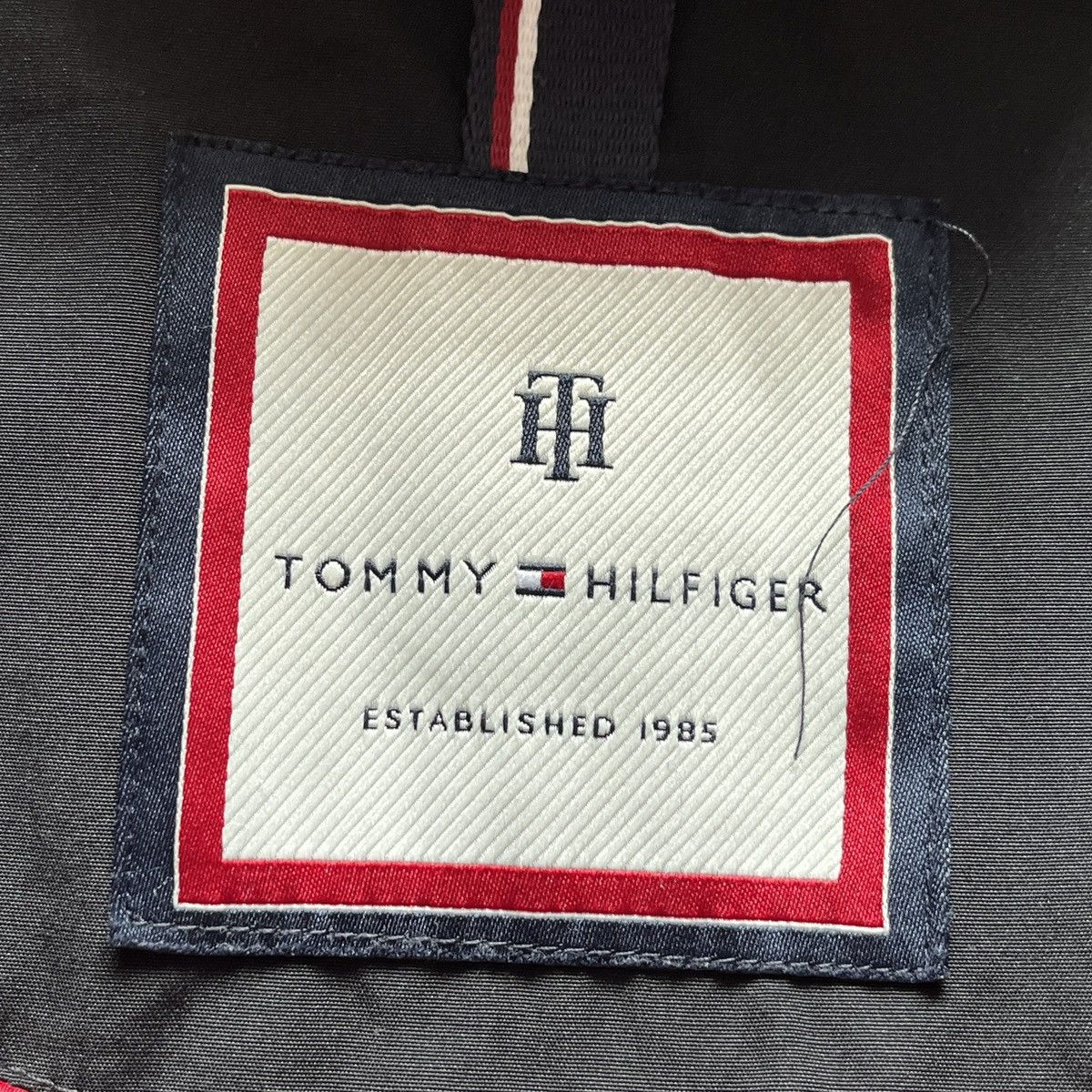 Tommy Hilfiger Tommy Hilfiger Puffer Hoodie Long Jacket Size US XL / EU 56 / 4 - 18 Thumbnail