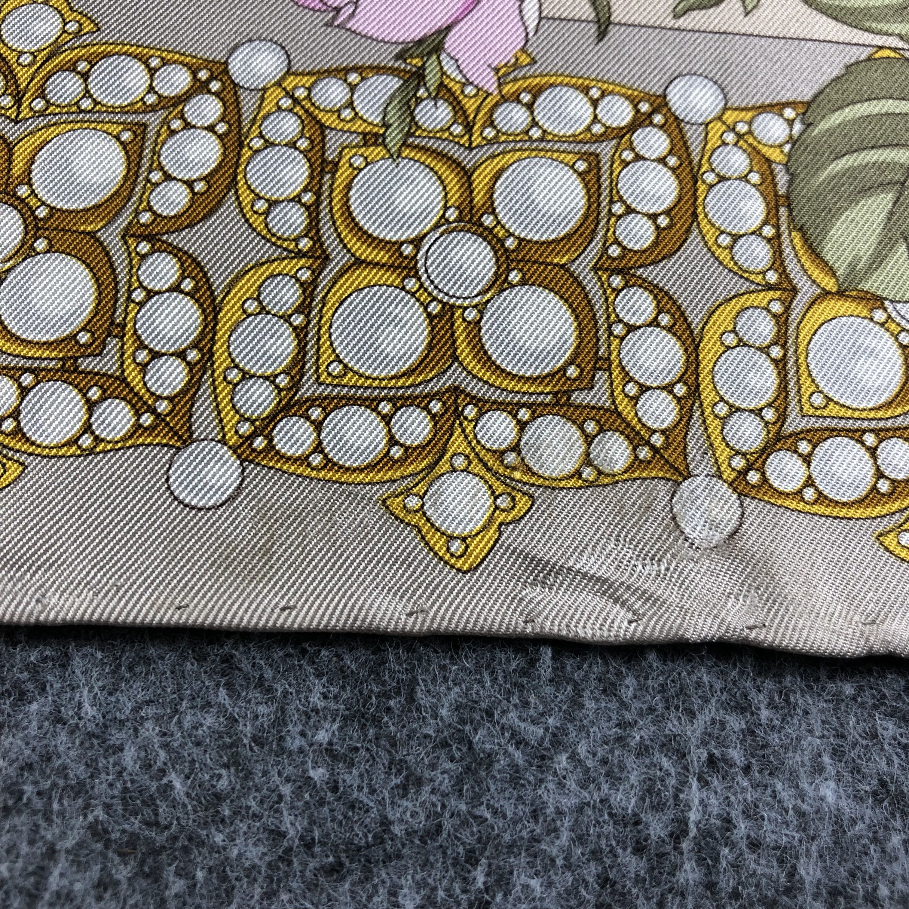 Japanese Brand Valentino Floral Luxury Silk Scarf M480 Size ONE SIZE - 6 Thumbnail