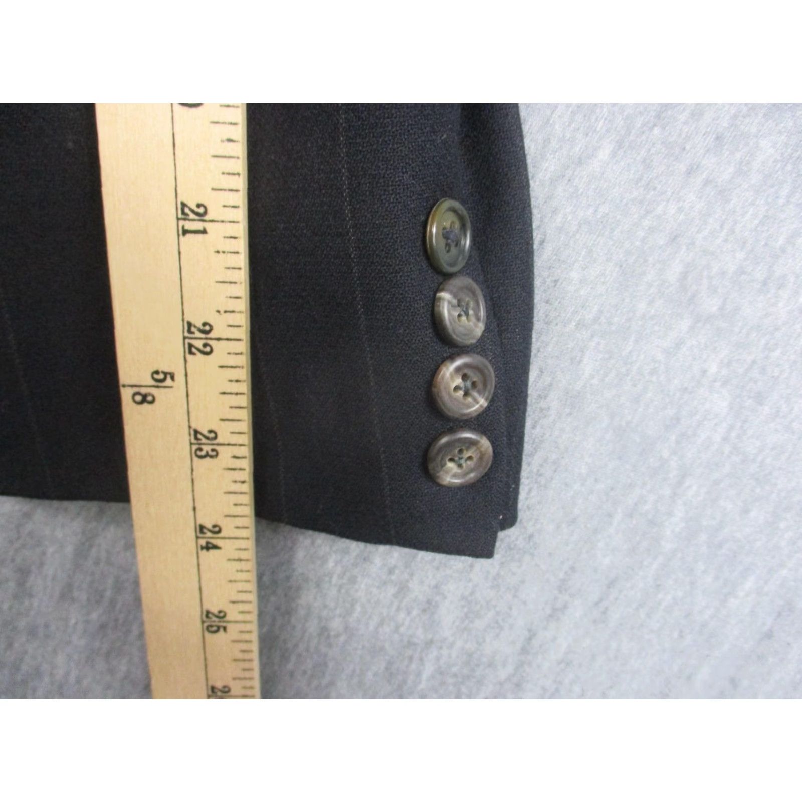 Brooks Brothers Brooks Brothers Suit Mens 43R Gray Pinstripe 100% Wool Made in USA 2 Button 2 Piece Regular Notch Lapel Mens Size 46R - 5 Thumbnail