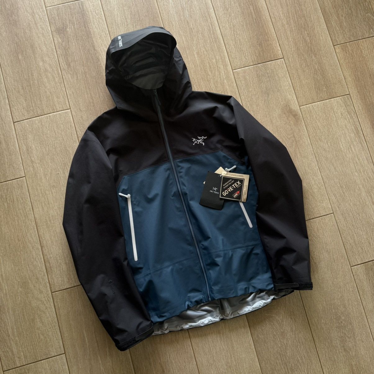 Arc'teryx Arc'teryx Beta Jacket Gore-Tex Mens Size US XL / EU 56 / 4 - 5 Thumbnail