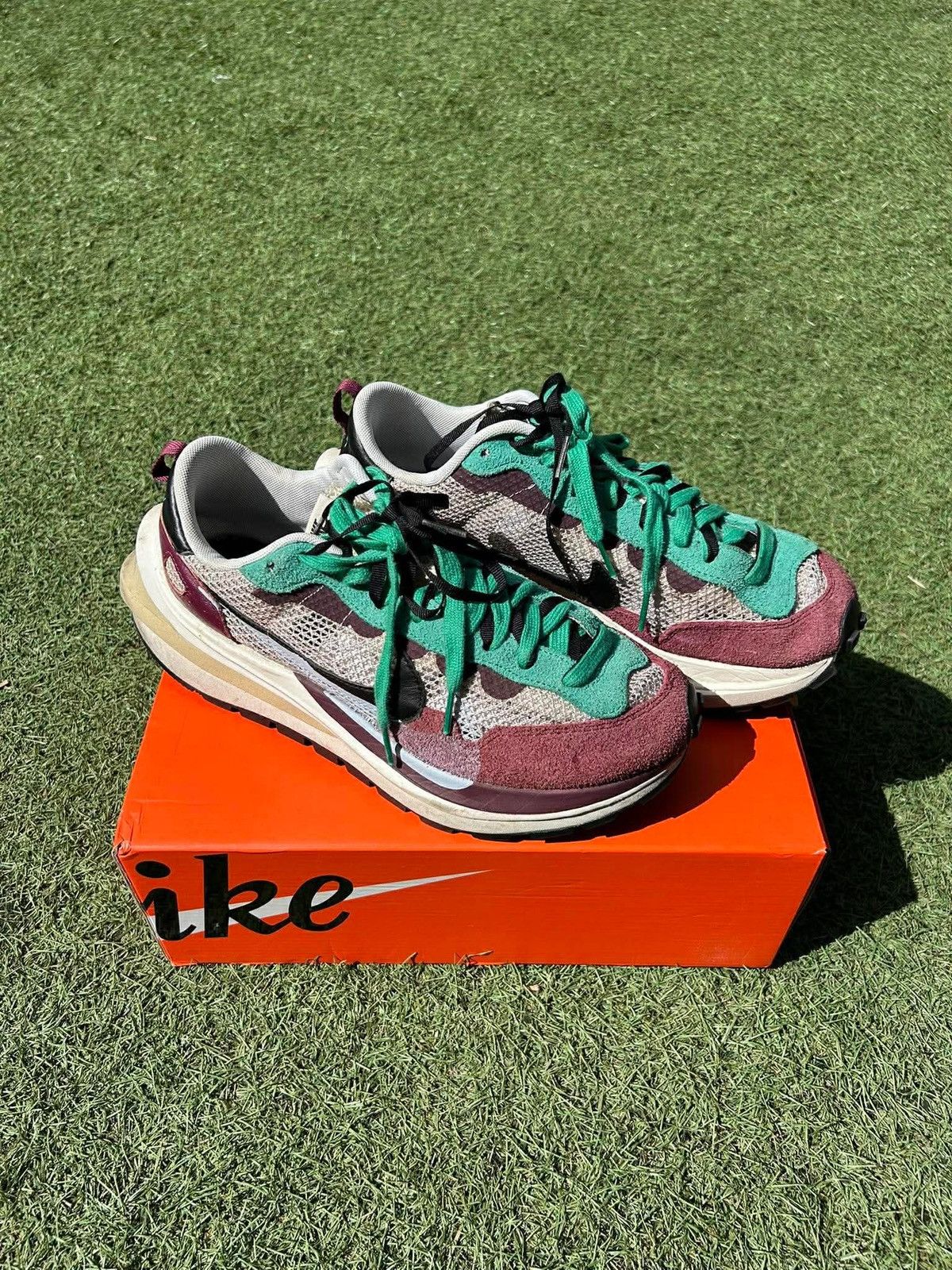 Nike × Sacai Nike Sacai Vaporwaffle Villain Red sneakers Size US 10 / EU 43 - 1 Thumbnail