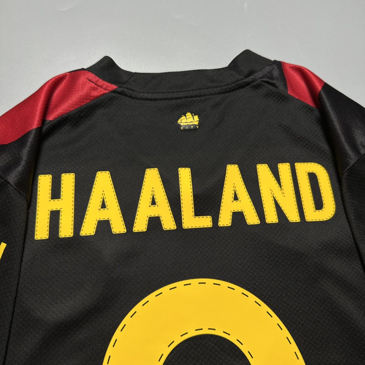Puma MAN CITY PUMA 2022/2023 FOOTBALL AWAY JERSEY #9 HAALAND Size US L / EU 52-54 / 3 - 13 Thumbnail