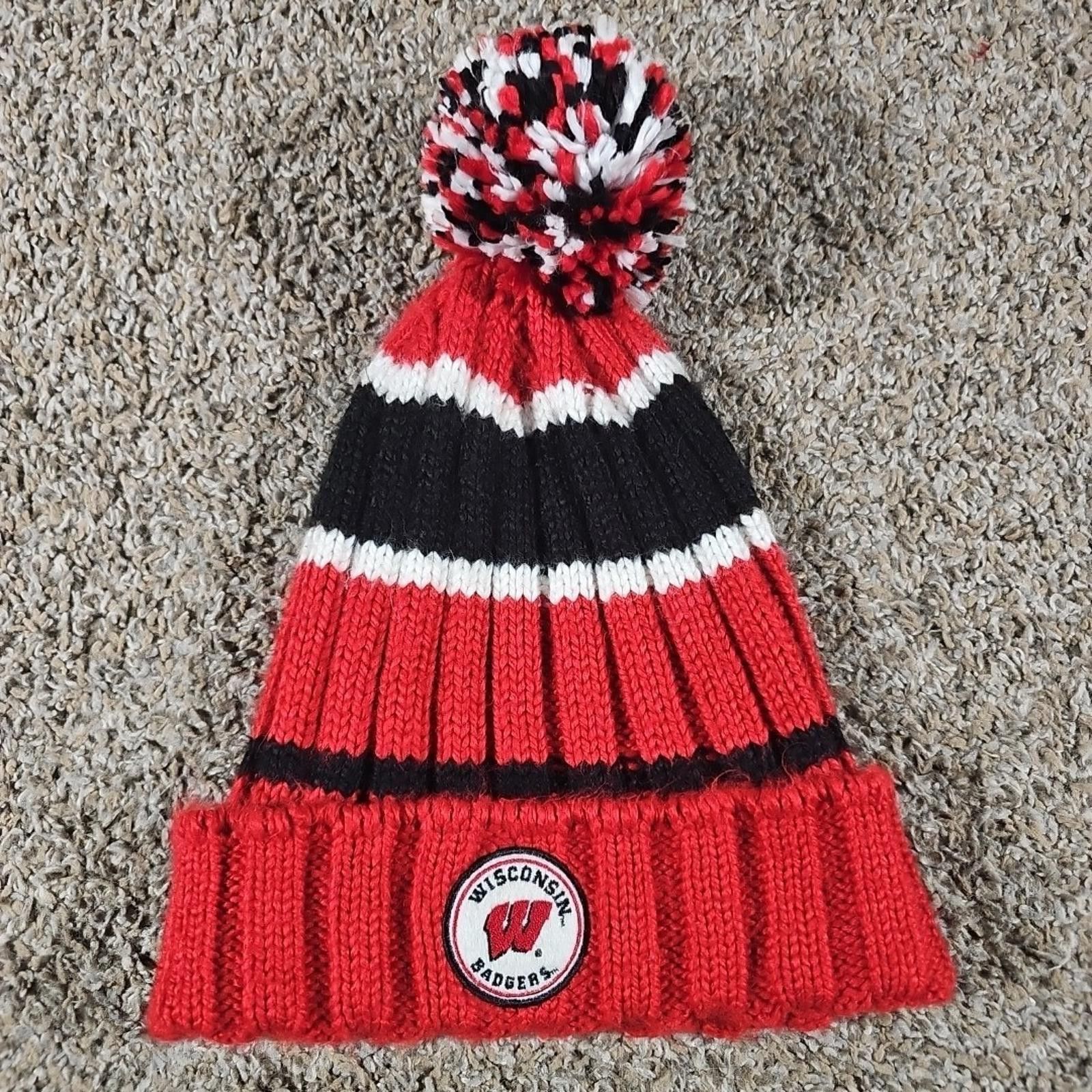 Columbia Wisconsin Badgers Columbia Winter Beanie Pom Hat Size ONE SIZE - 1 Thumbnail