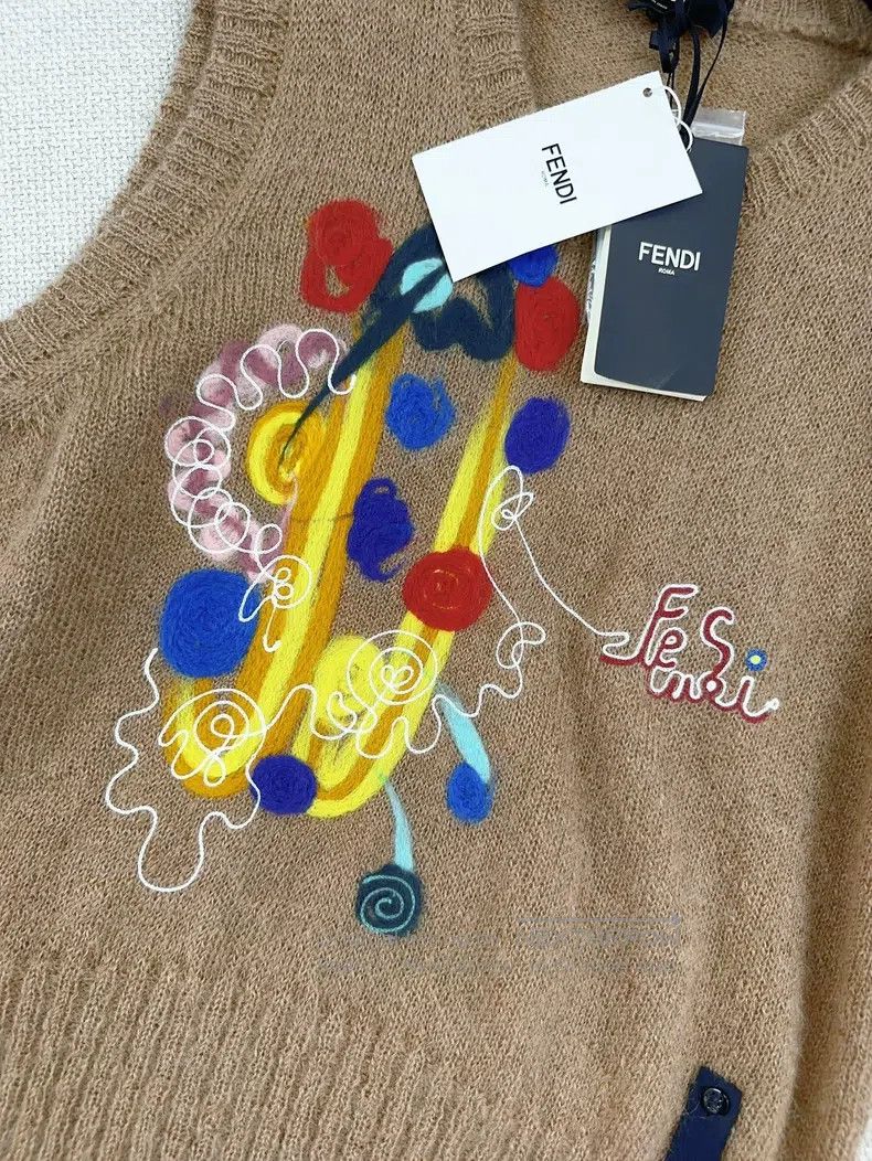 Fendi Fendi Brown Embroidered Mohair Knit Sleeveless Vest Size US M / EU 48-50 / 2 - 4 Thumbnail