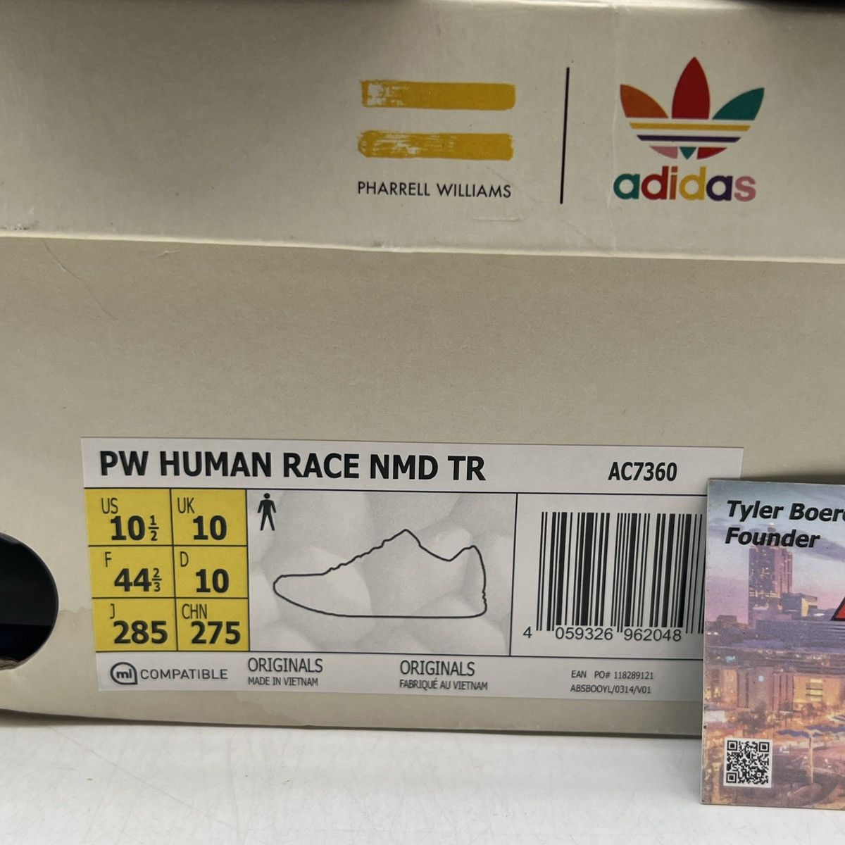 Adidas Pharrell x NMD trail human race Size US 10.5 / EU 43-44 - 6 Thumbnail