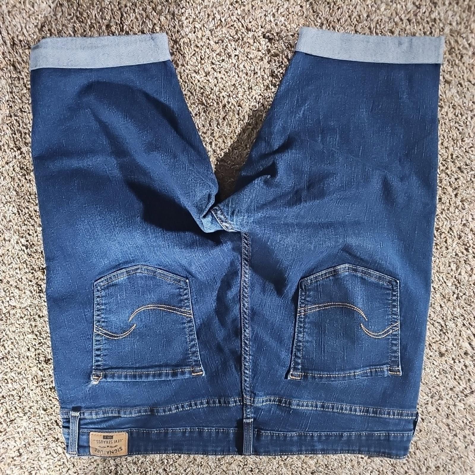 Levi's Signature Levi Strauss Gold Midrise Skinny Shorts 20 W35 Size 42" / US 20 - 6 Thumbnail