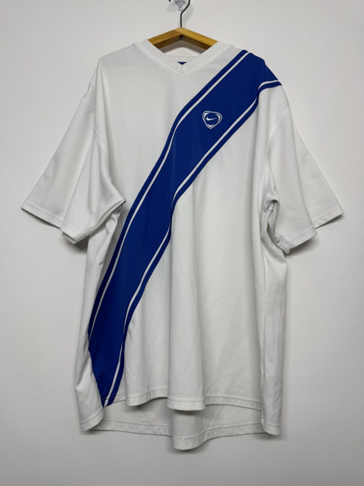 Nike Nike Vintage Top Diagonal Stripe NikeFit Football Perforated Size US XXL / EU 58 / 5 - 7 Thumbnail