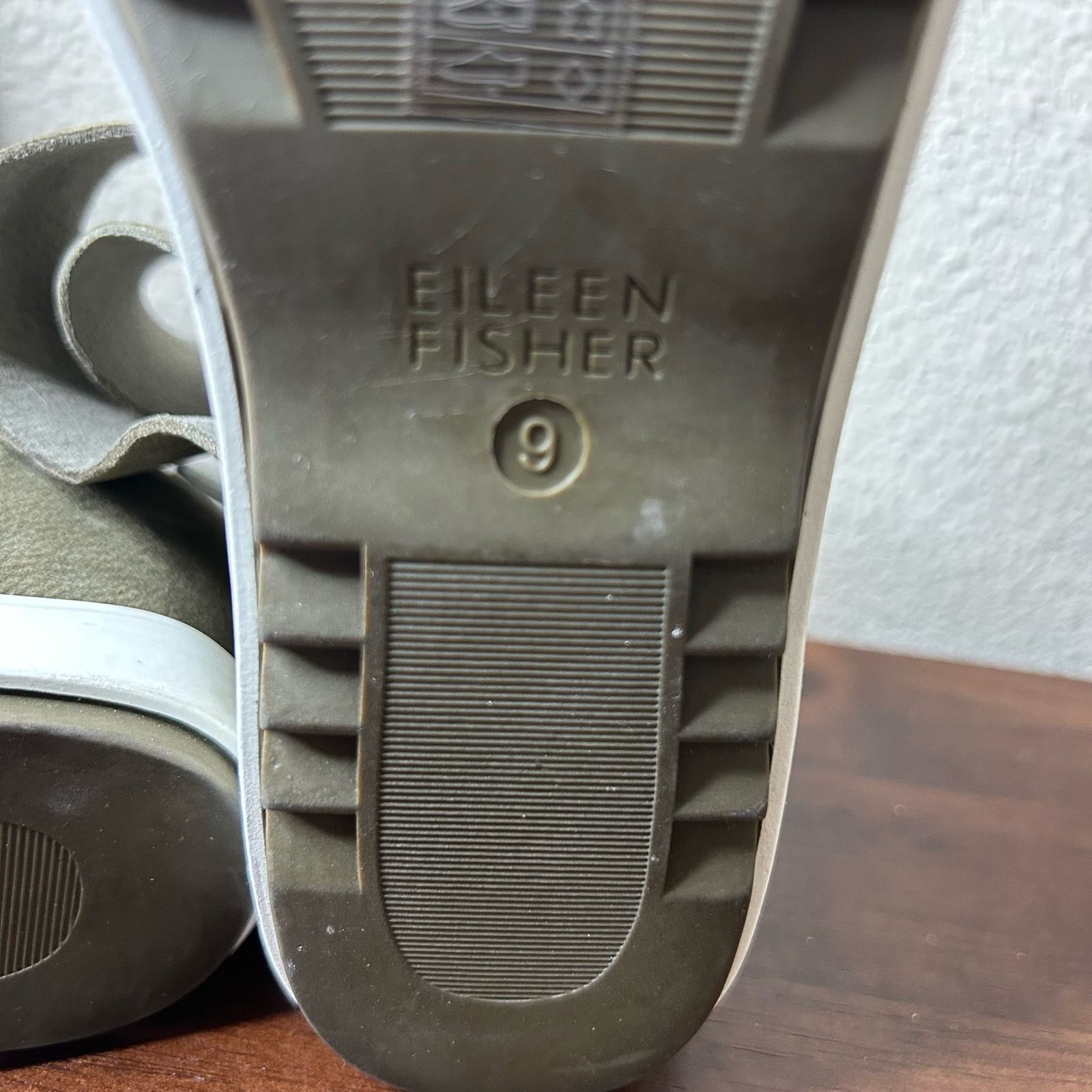 Eileen Fisher Eileen Fisher Sandals Viv Tumbled Nubuck Wedge Sage Size 9 Size US 9 / IT 39 - 7 Thumbnail