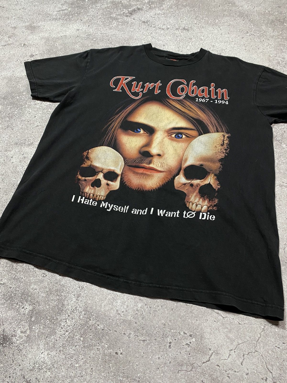 Band Tees Vintage 90-00’s Kurt Cobain 1967-1994 Metallica band Tshirt Size US XL / EU 56 / 4 - 7 Thumbnail