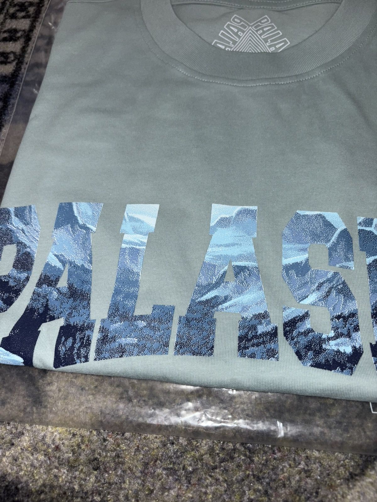 Palace Palace Palaska T-Shirt Hazy Green Size US L / EU 52-54 / 3 - 2 Thumbnail