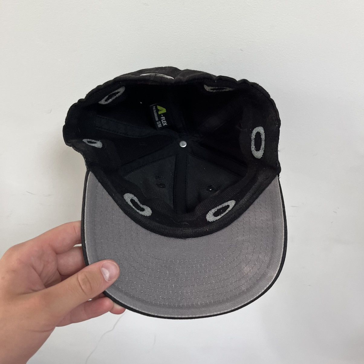 Oakley Cap Oakley rare Big Logo Vintage Streetwear Size ONE SIZE - 4 Thumbnail
