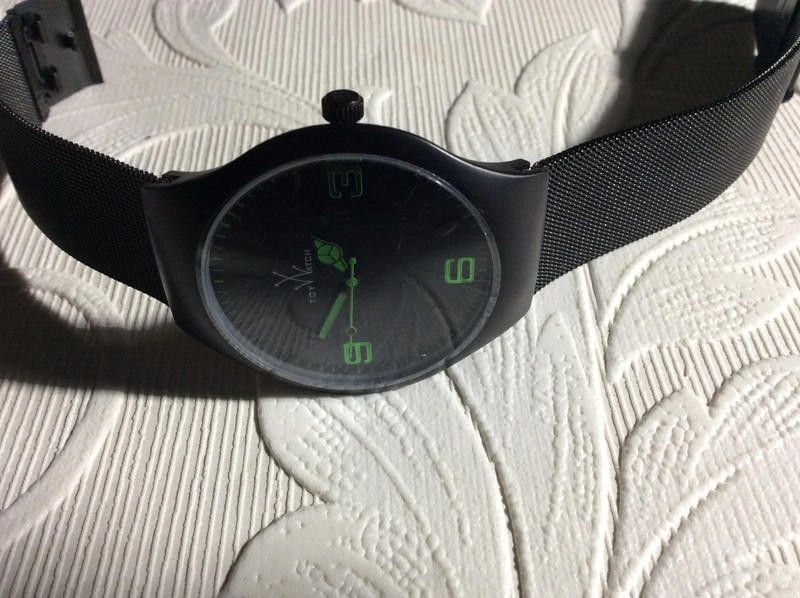 Designer ToyWatch black dial mesh black bracelet watch Size ONE SIZE - 7 Thumbnail