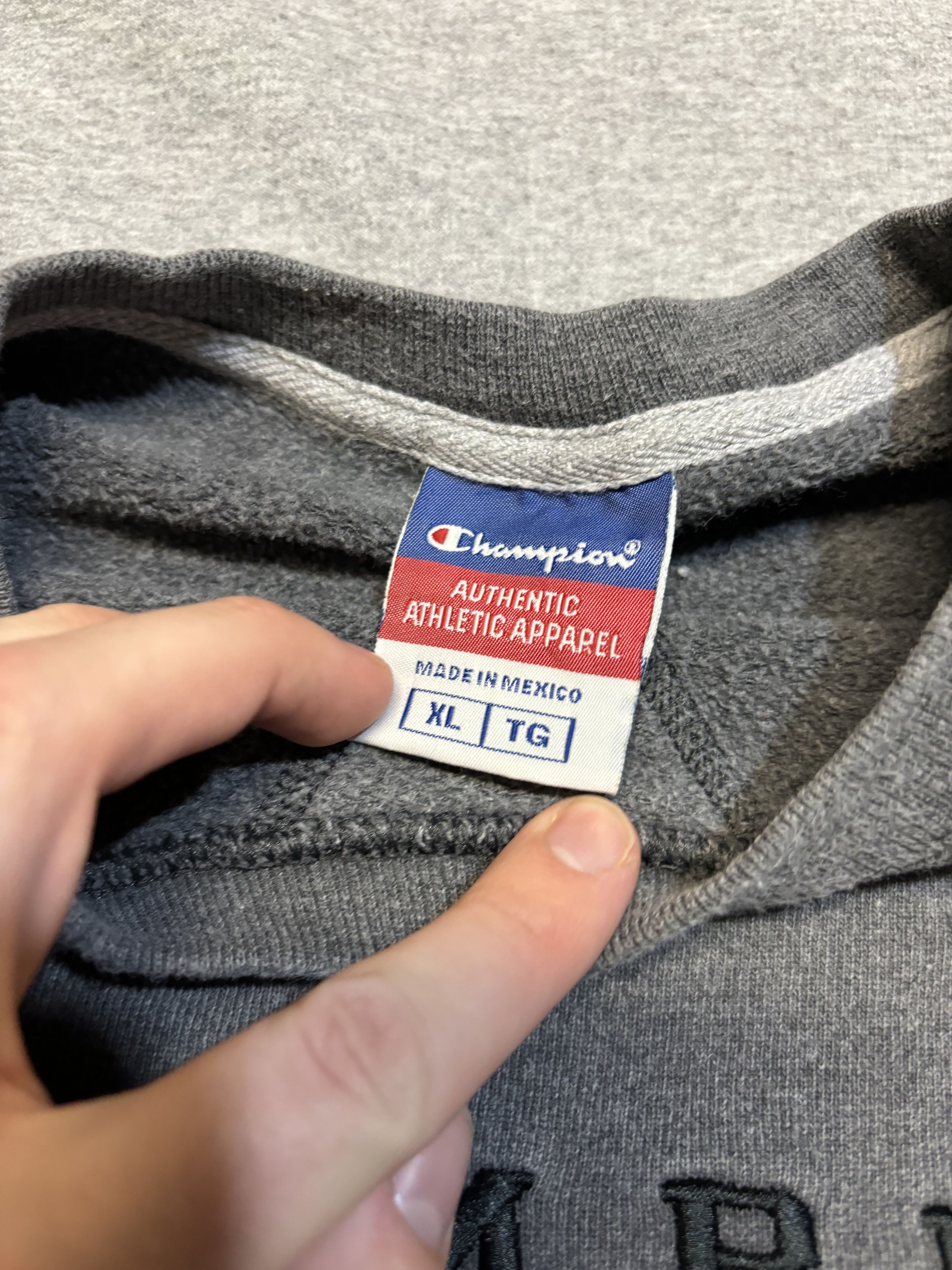 Champion Champion 2000s Skater Sweatshirt Size US M / EU 48-50 / 2 - 4 Thumbnail
