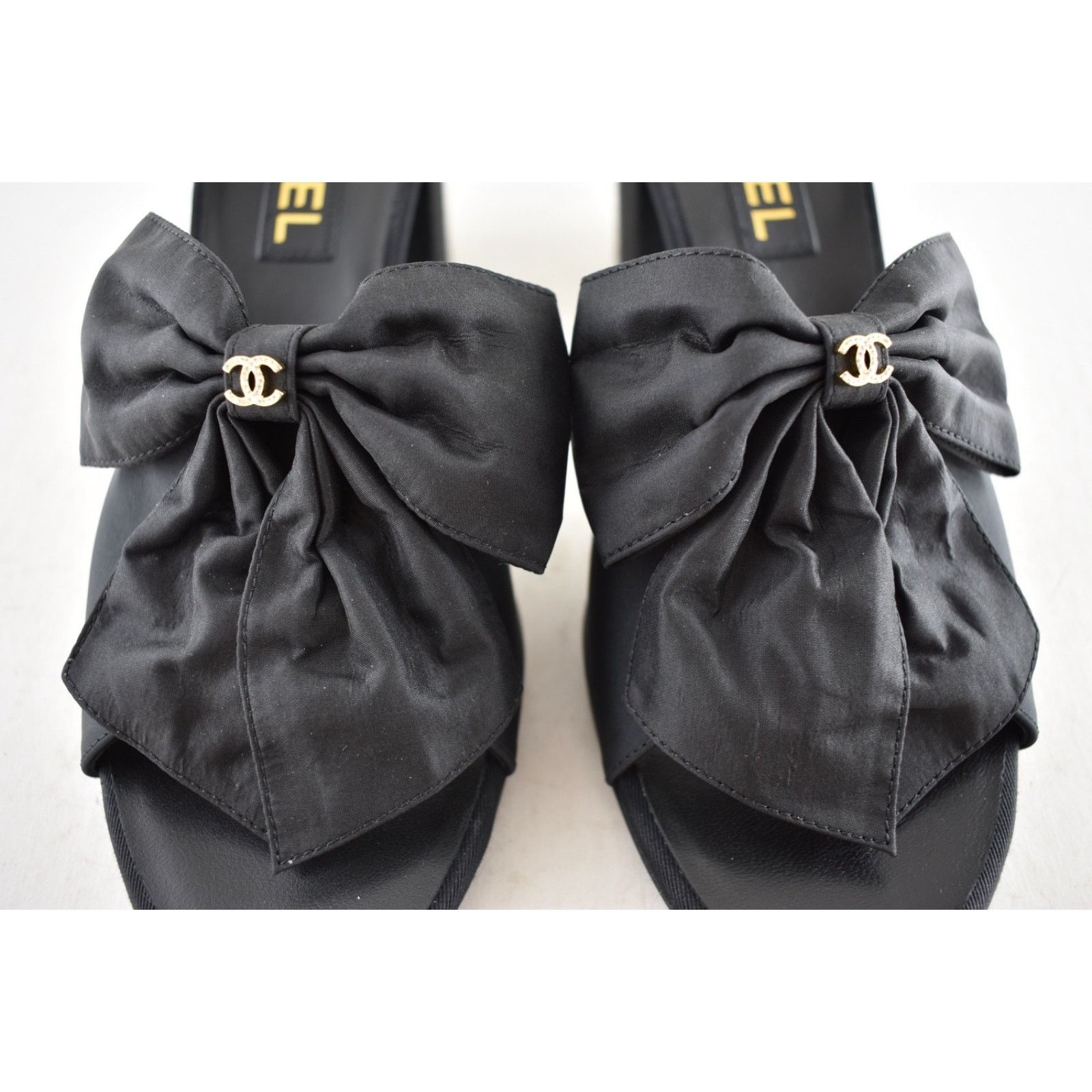 Chanel Chanel 24A Silk Bow Crystal CC Logo Ankle Strap Block Heel Size US 12 / IT 42 - 12 Thumbnail