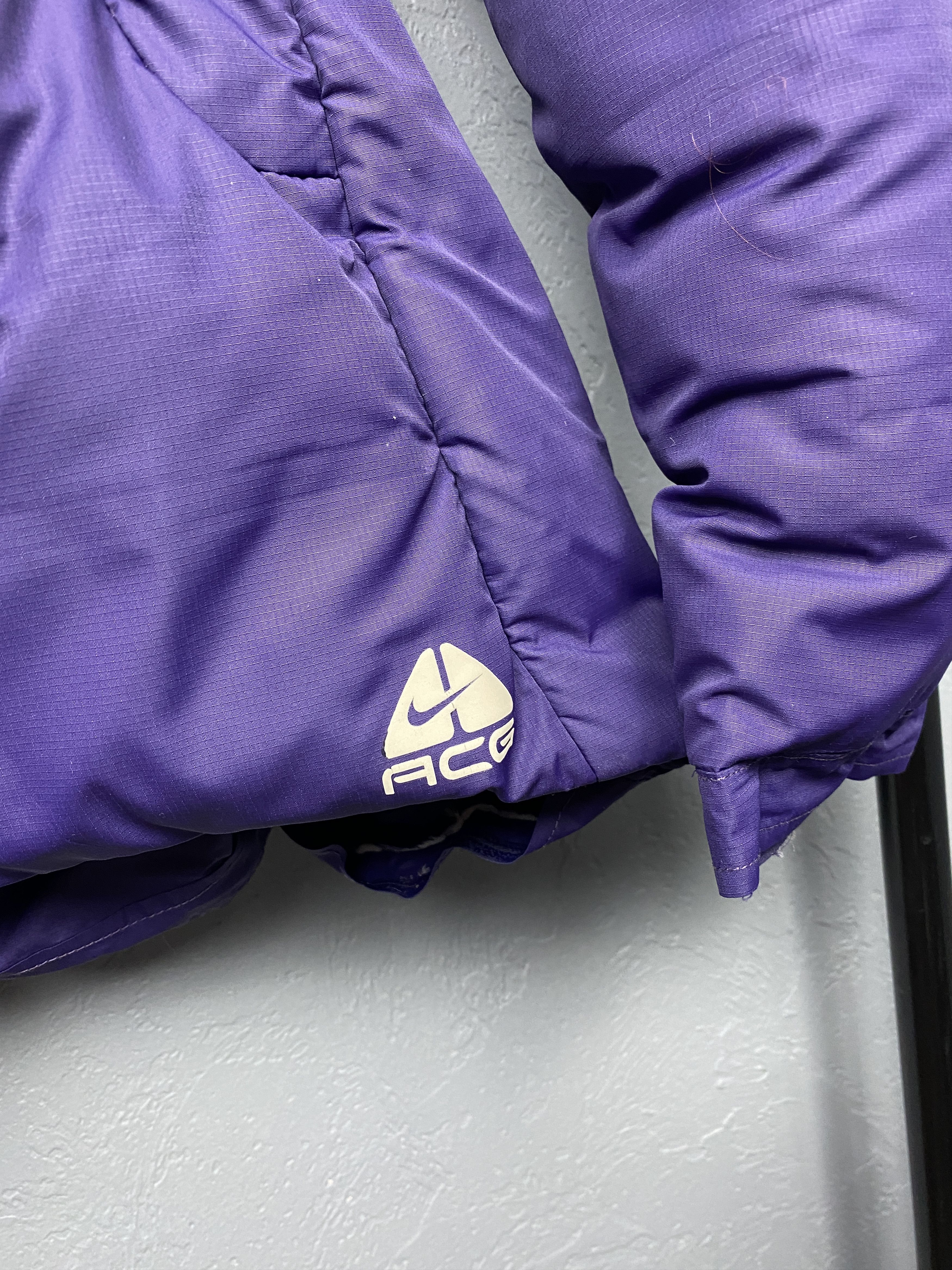 Nike ACG Nike ACG Vintage Womens Down Puffer Jacket Size M / US 6-8 / IT 42-44 - 3 Thumbnail