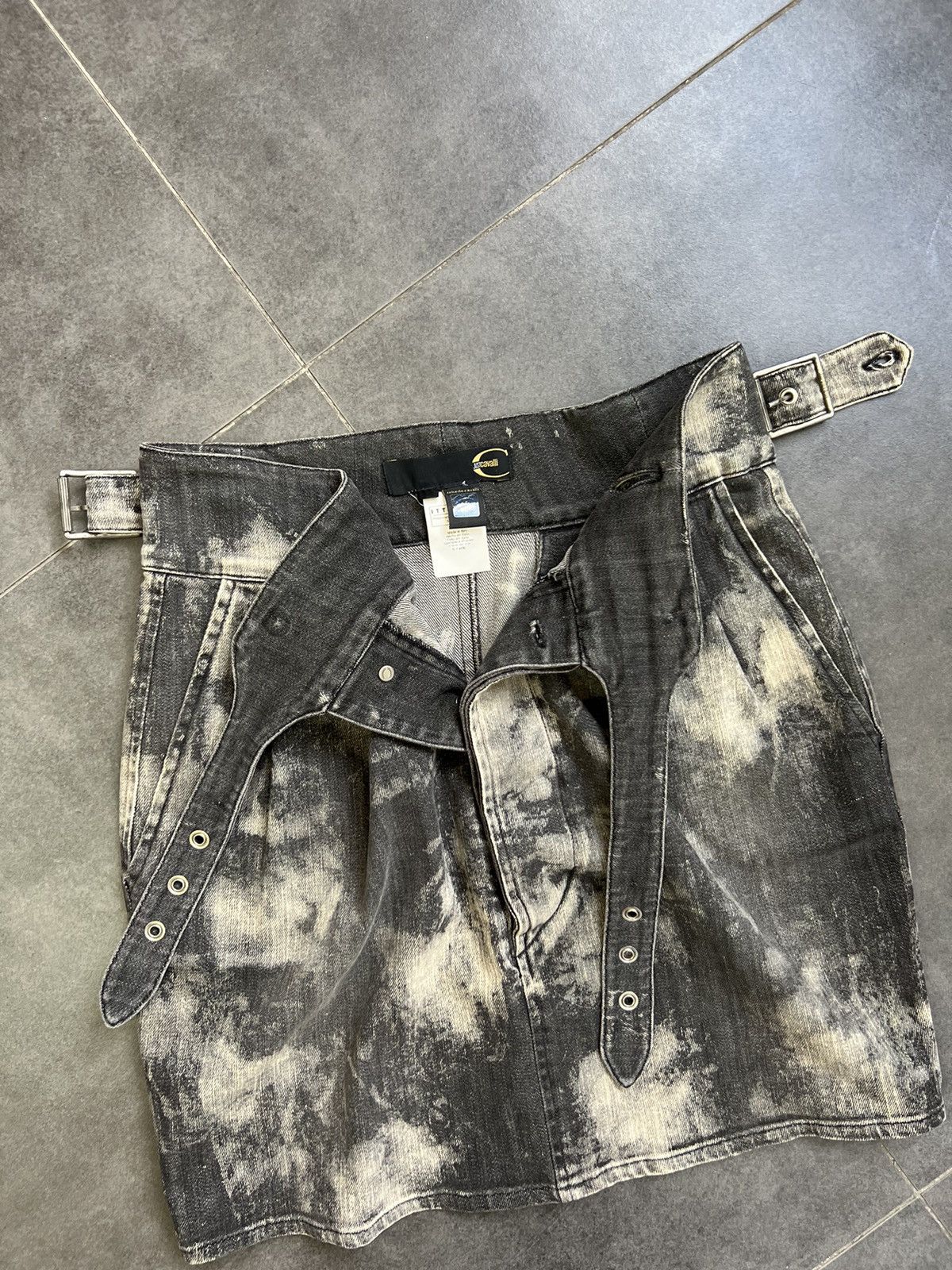 Japanese Brand × Just Cavalli × Vintage Belted Y2K bleach faded Tye dye Just Cavalli denim skirt Size 30" / US 8 / IT 44 - 8 Thumbnail