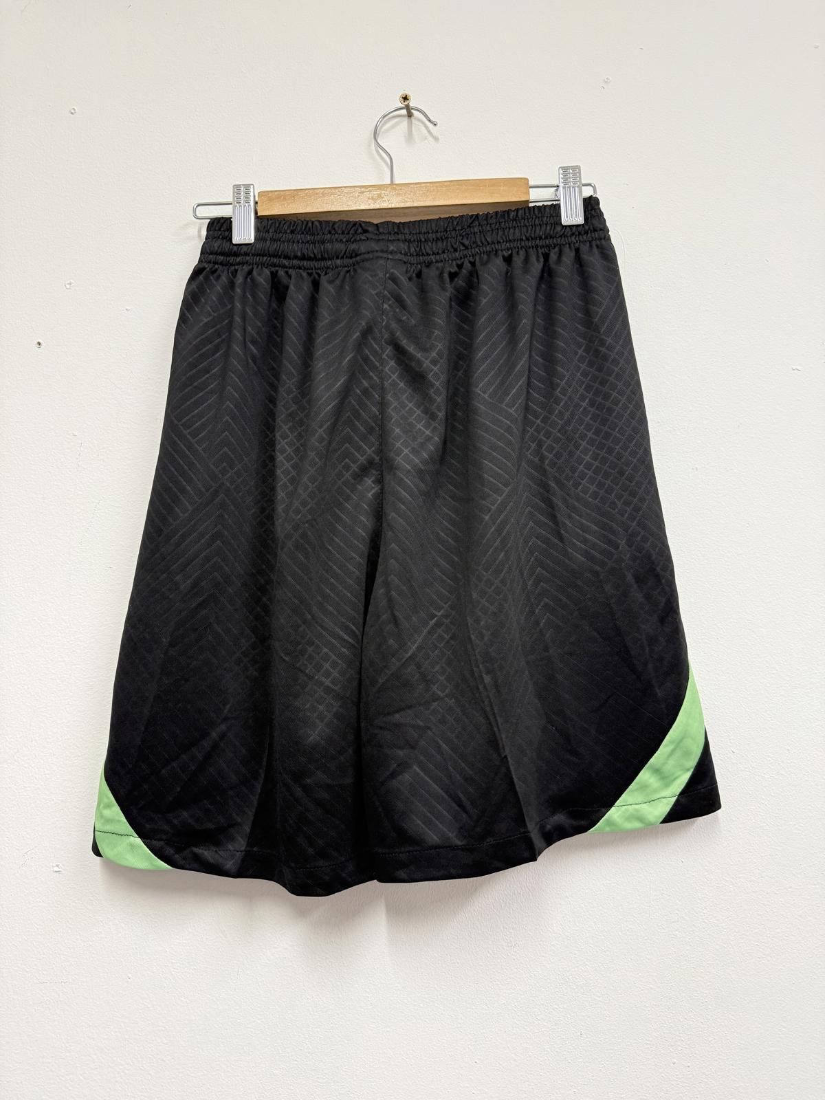 Nike Nike Liverpool FC Men's Athletic Shorts Black Green Medium Size ONE SIZE - 4 Thumbnail