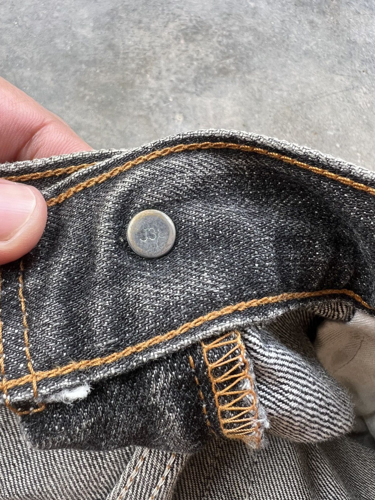 Levi's VINTAGE LEVIS 502 DISTRESS JEAN Size US 32 / EU 48 - 12 Thumbnail