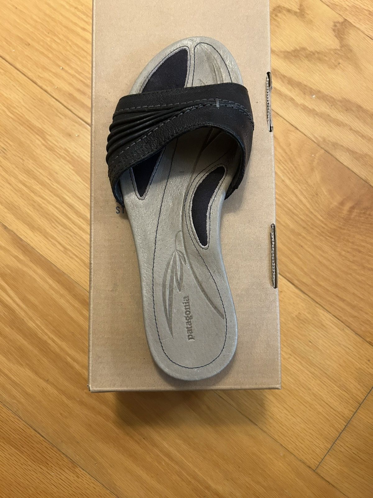 Patagonia Patagonia leather slide sandals #leather #sandals Size US 5 / IT 35 - 3 Thumbnail