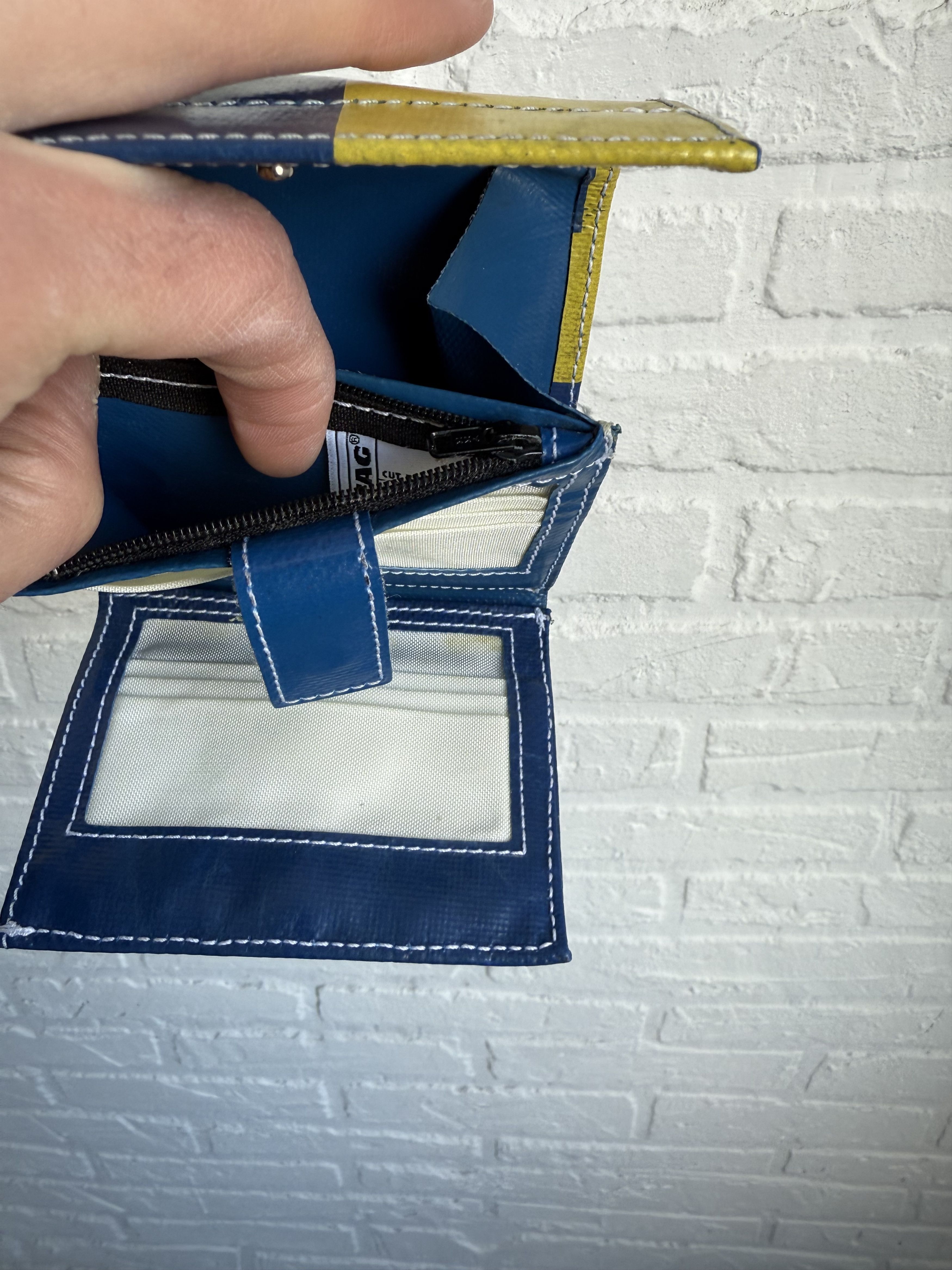 Freitag FREITAG Dallas wallet blue yellow Size ONE SIZE - 9 Thumbnail