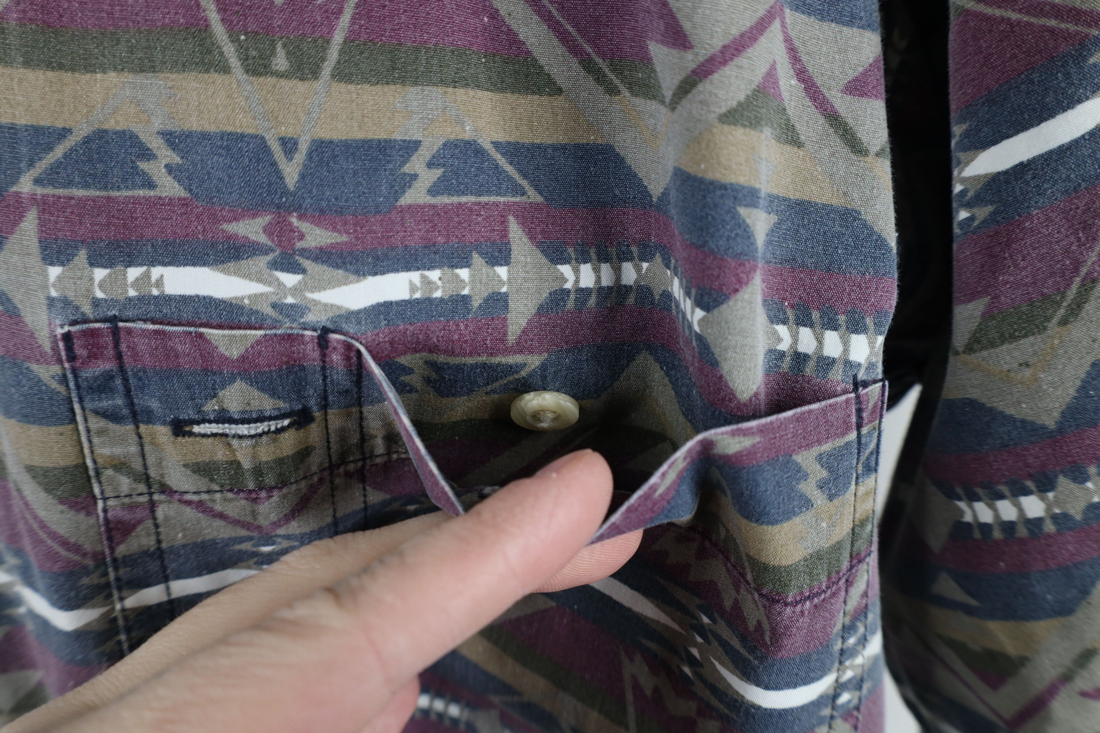 Vintage Vintage 90s Streetwear Stonewash Southwestern Button Shirt Size US L / EU 52-54 / 3 - 5 Thumbnail