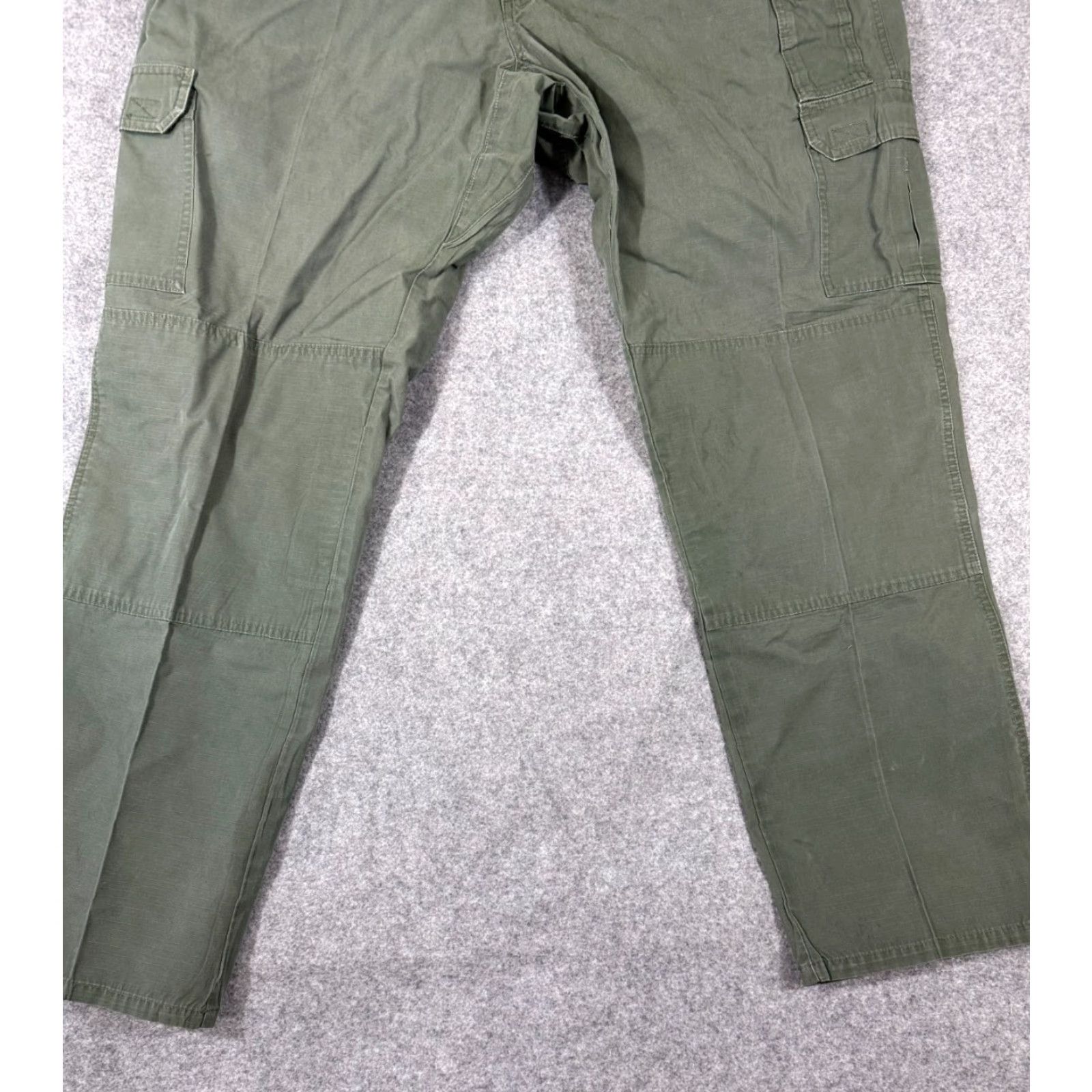 Vintage 5.11 Tactical Series Cargo Pants Mens 44/36 Olive Green Utility Pocket Workwear Size US 44 / EU 60 - 4 Thumbnail