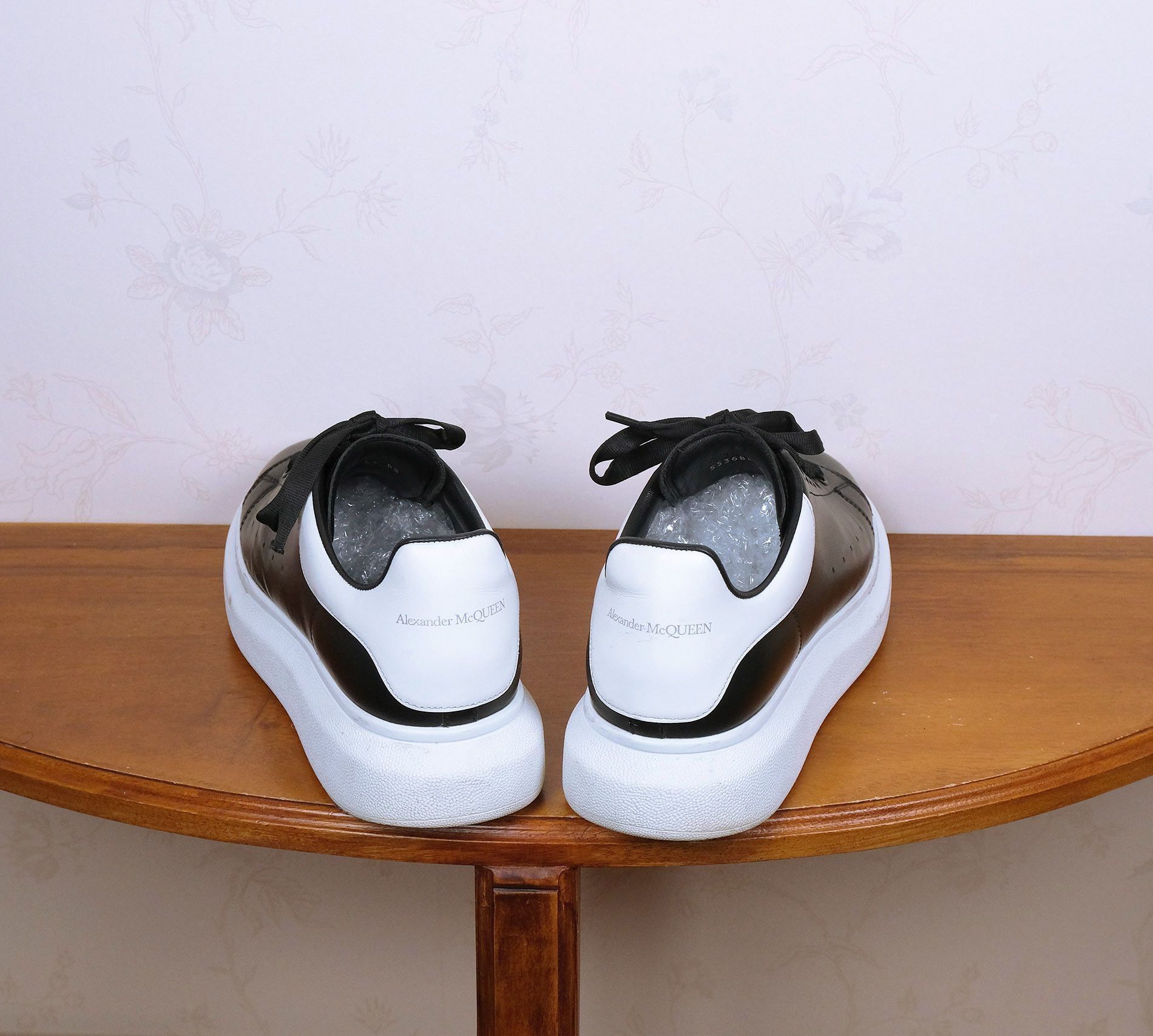 Alexander McQueen Alexander McQueen, black leather sneakers, size 44, RRP €550 Size US 11 / EU 44 - 5 Thumbnail